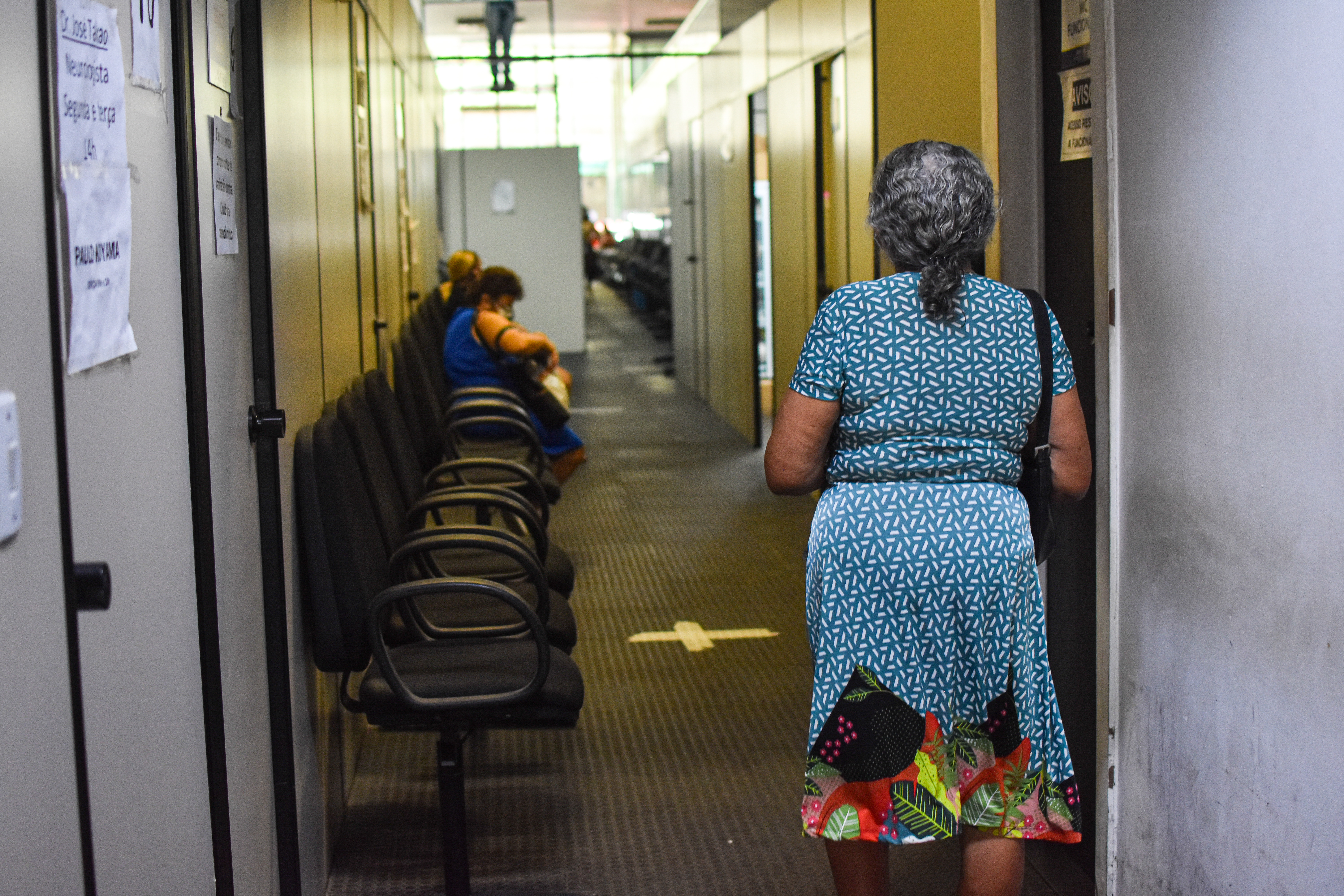 Projeto trabalha práticas que aliviam a dor e substituem uso de remédios na rede de saúde