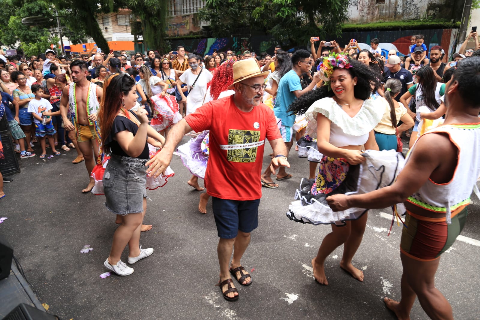 A rua é do povo: Avenida Cultural da Prefeitura de Belém traz diversão e arte para o domingo da população
