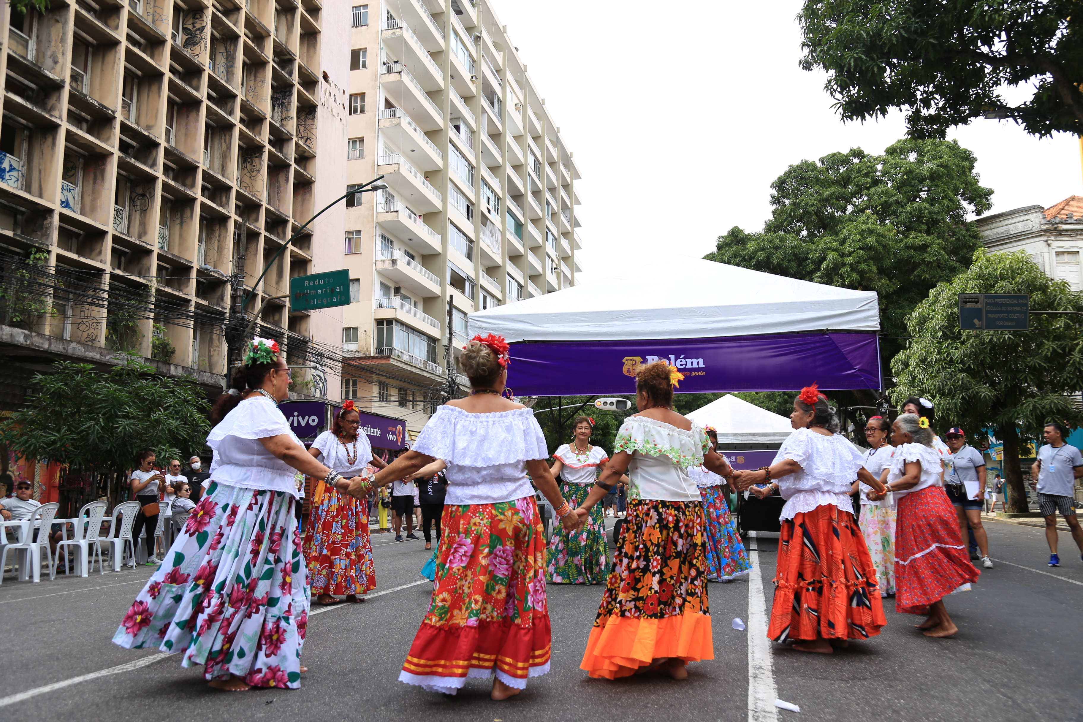 A rua é do povo: Avenida Cultural da Prefeitura de Belém traz diversão e arte para o domingo da população