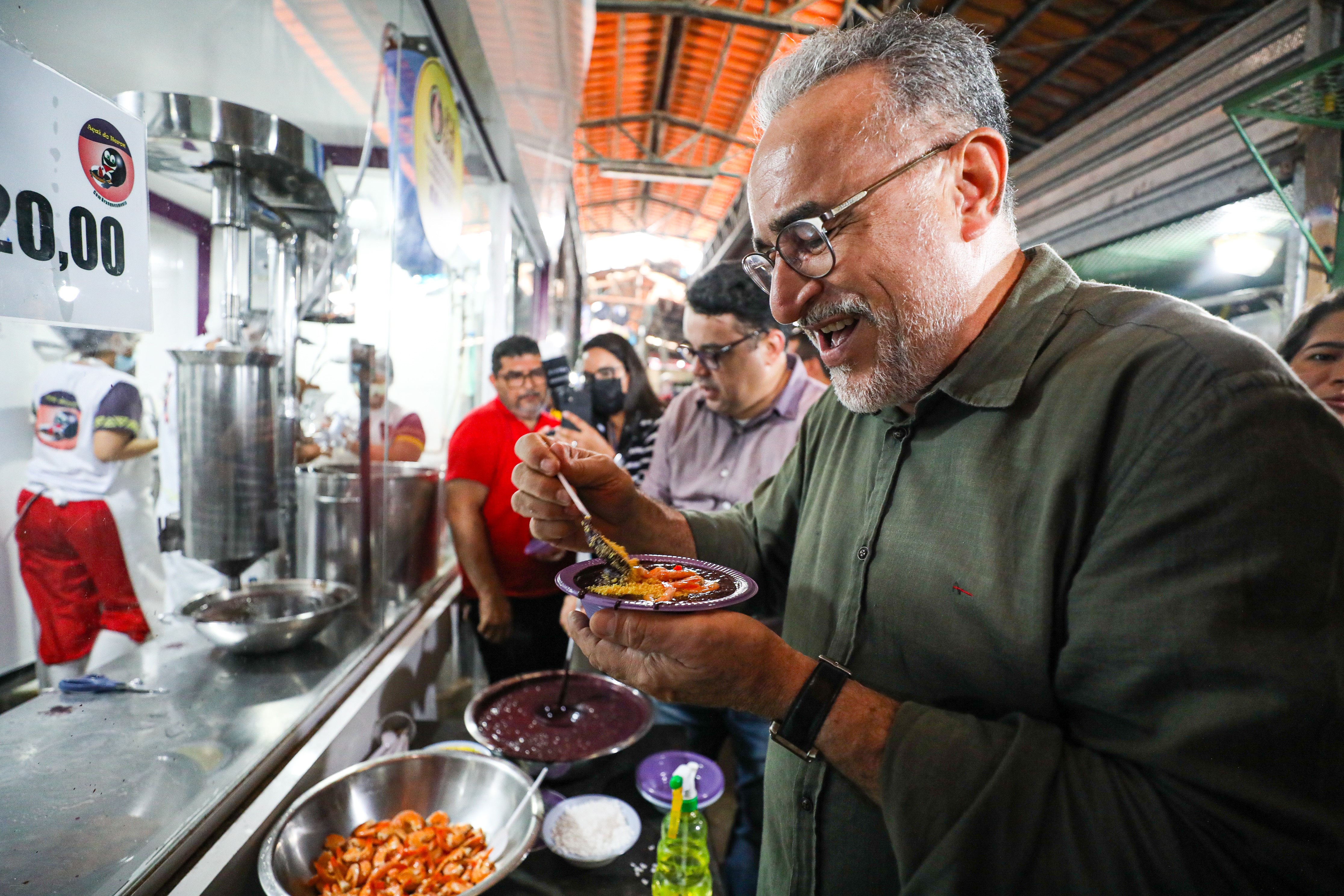 Feirantes da Pedreira fazem festa para São Pedro e para comemorar reforma anunciada pela Prefeitura