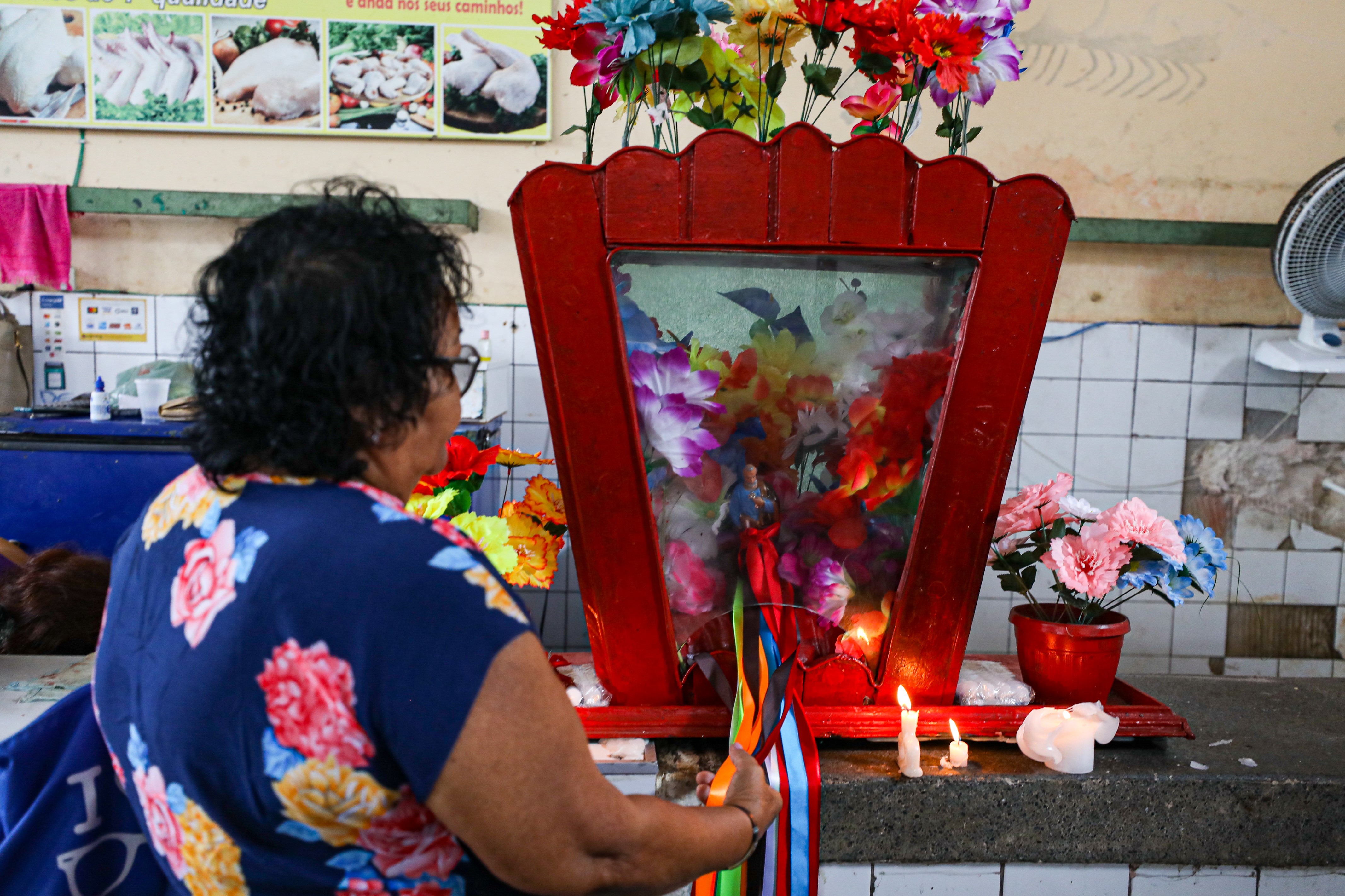 Feirantes da Pedreira fazem festa para São Pedro e para comemorar reforma anunciada pela Prefeitura