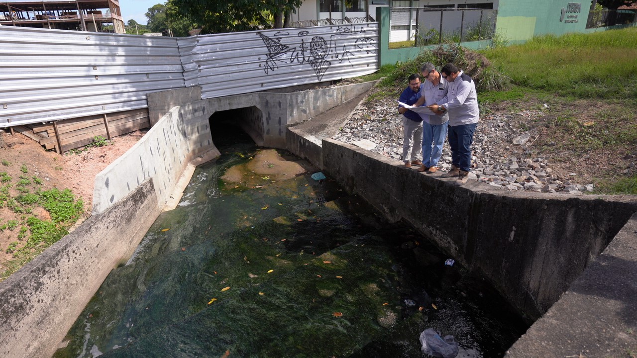Visita técnica na Av. Augusto Montenegro avalia andamento e execução da obra de reurbanização
