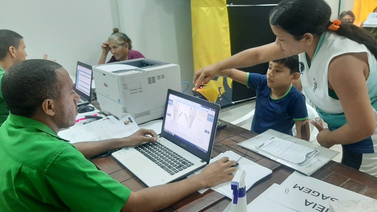 Aldeia Cabana recebe serviços também da Semob em ação social da Prefeitura de Belém neste sábado, 15