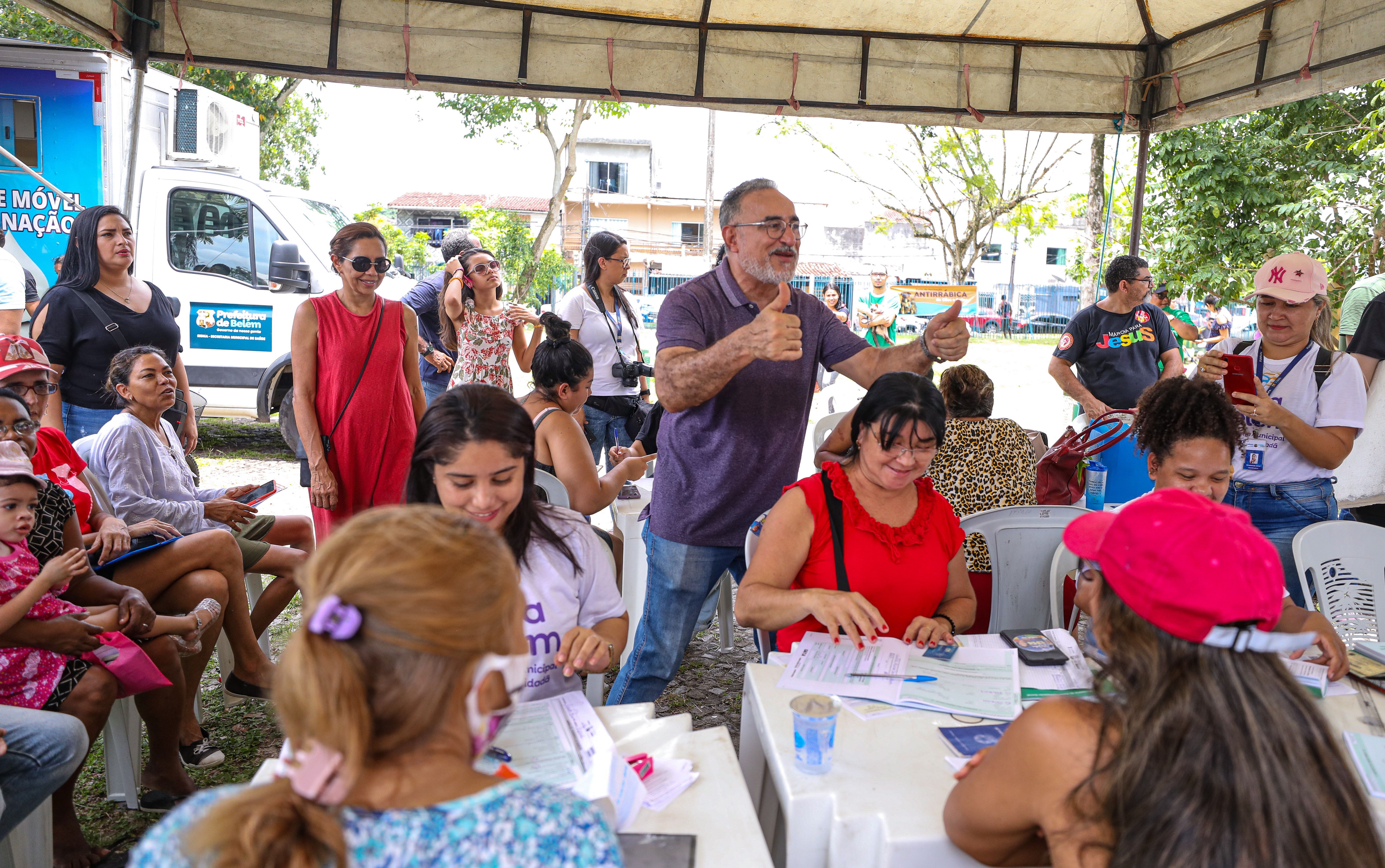 Prefeitura leva serviços de cidadania gratuitos a moradores da Marambaia