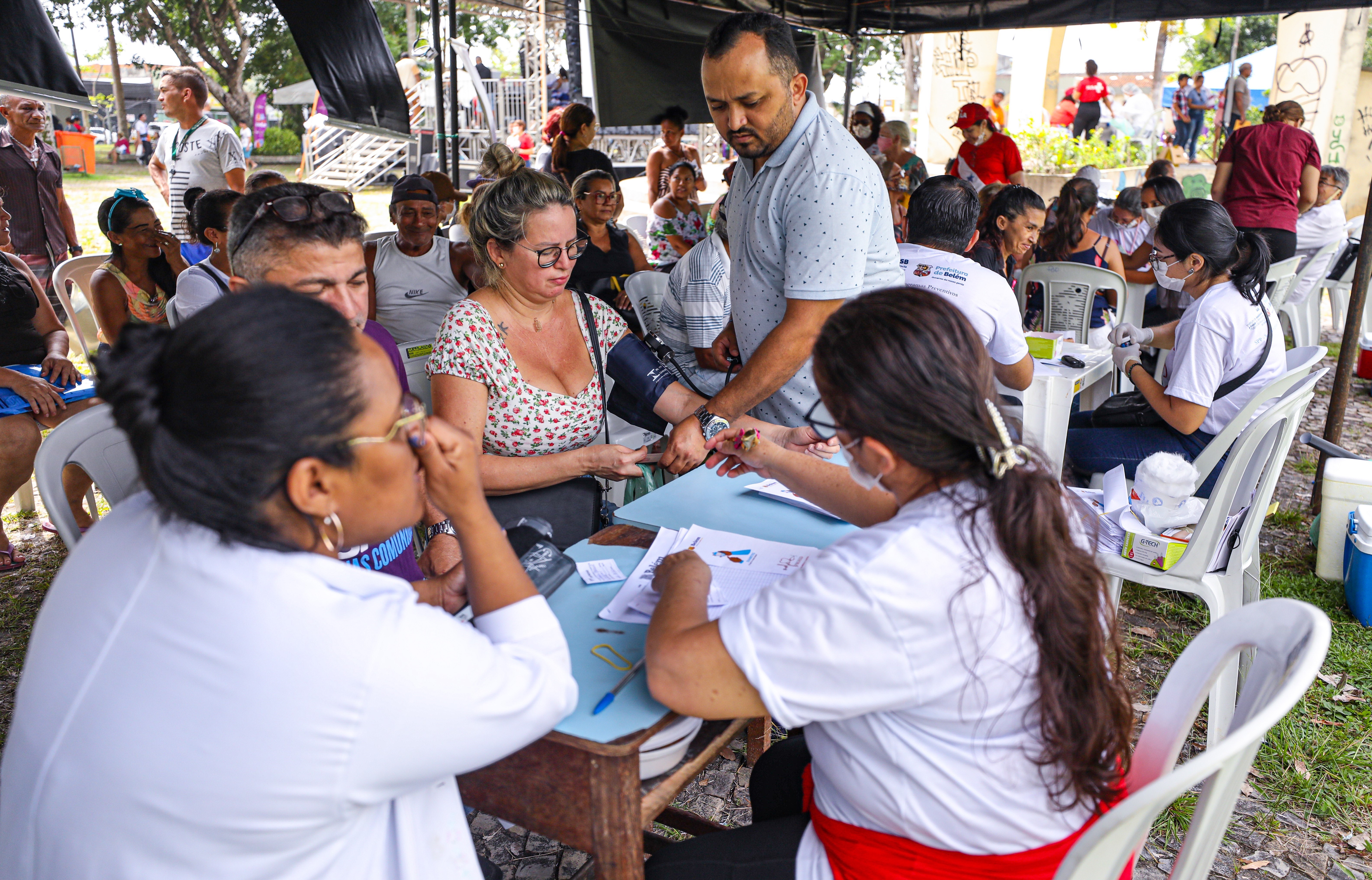 Prefeitura leva serviços de cidadania gratuitos a moradores da Marambaia