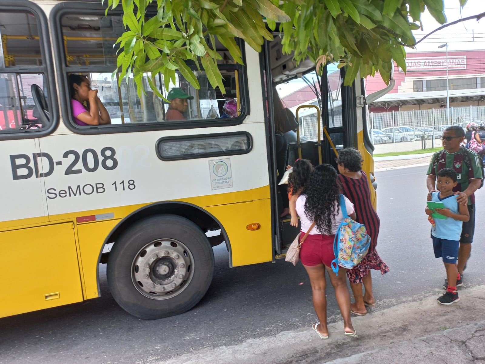 Prefeitura garante passe livre nos ônibus de Belém e região metropolitana neste domingo