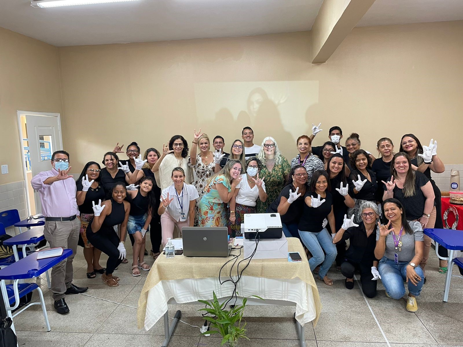Servidores municipais concluem curso de Libras pela Universidade Livre da Amazônia
