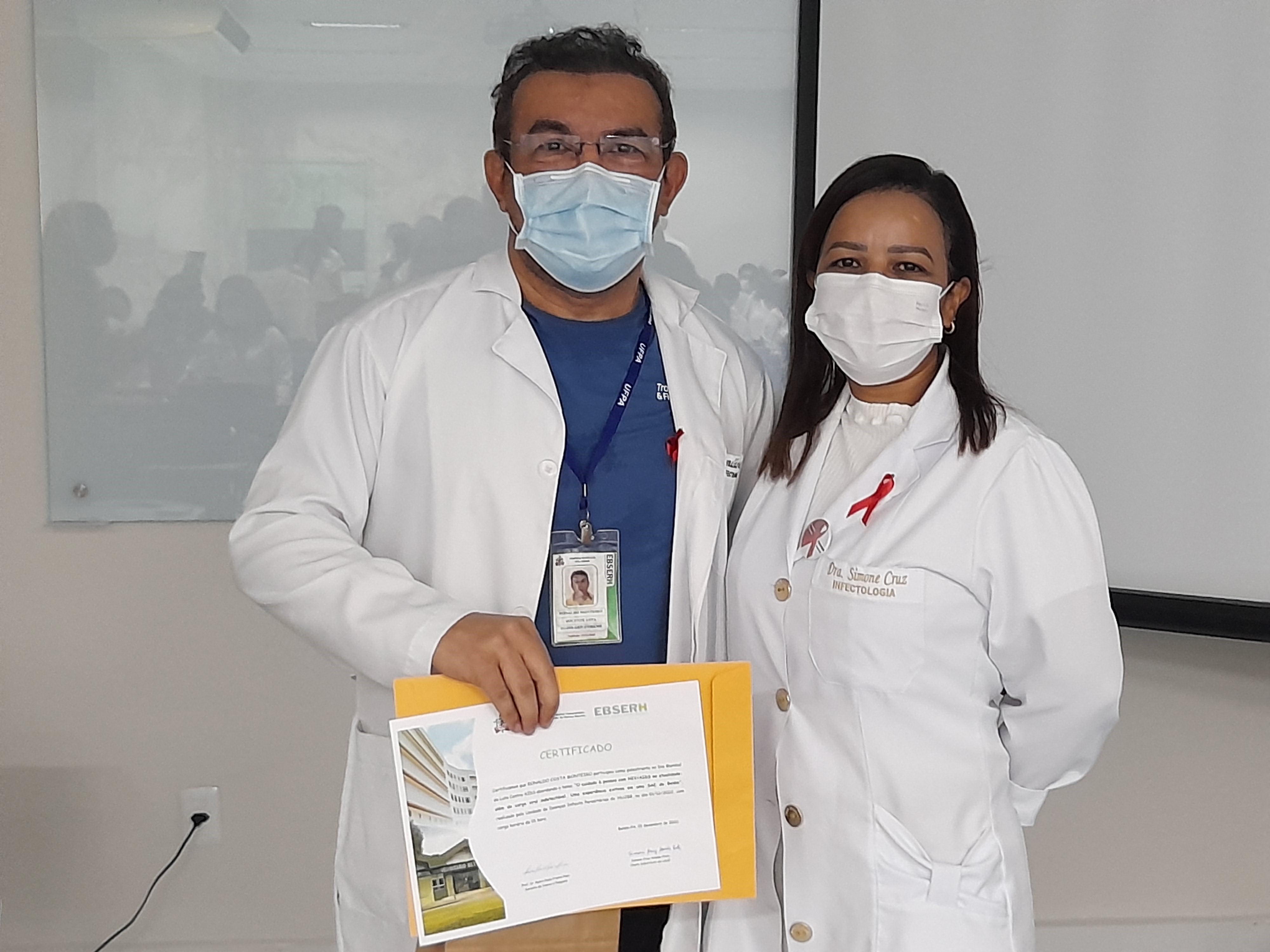Projeto de cuidados às pessoas com HIV/Aids do Casa Dia é apresentado no Hospital Barros Barreto