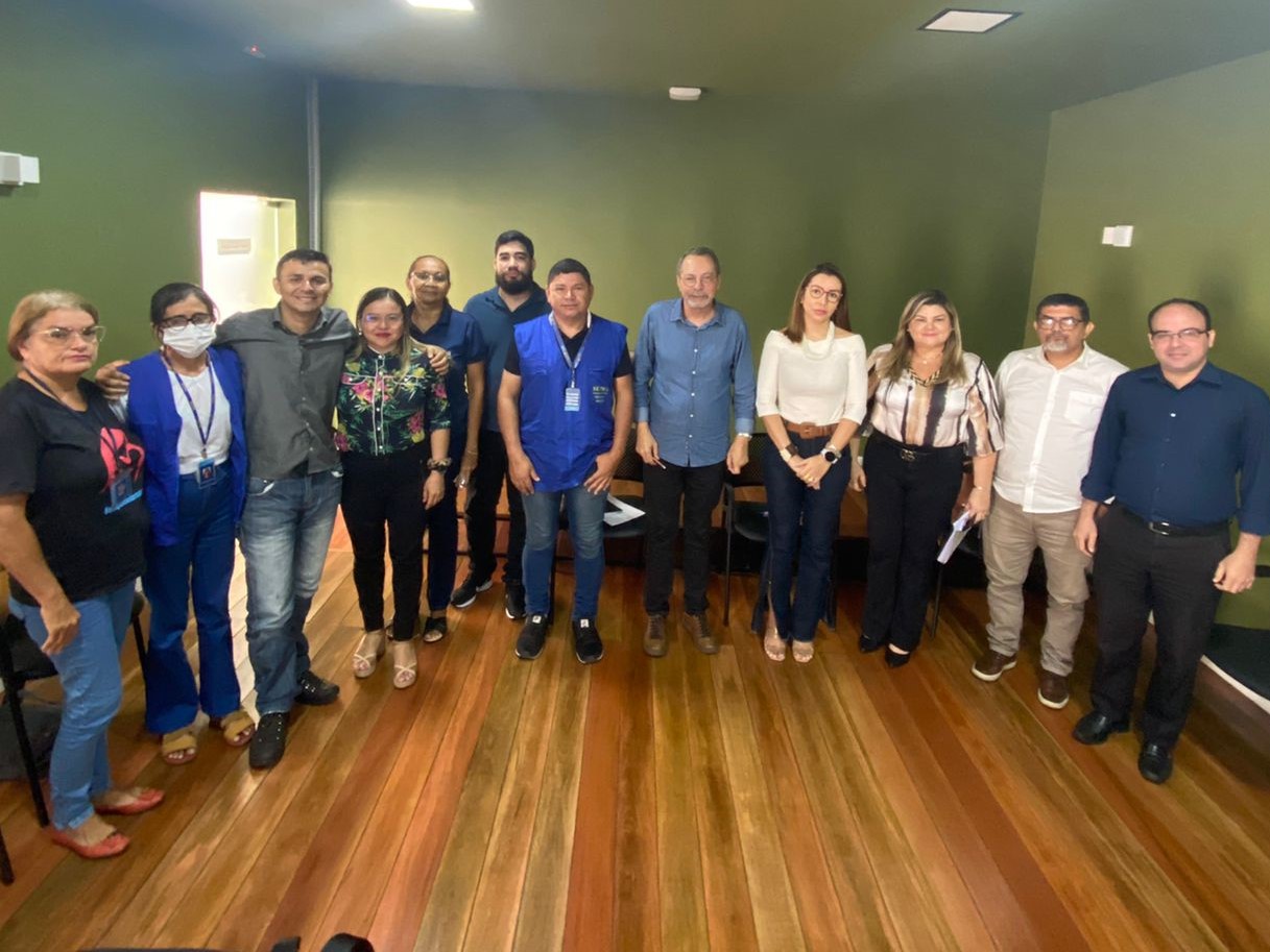 Agentes Comunitários de Saúde e de Endemias são recebidos pela Prefeitura Municipal