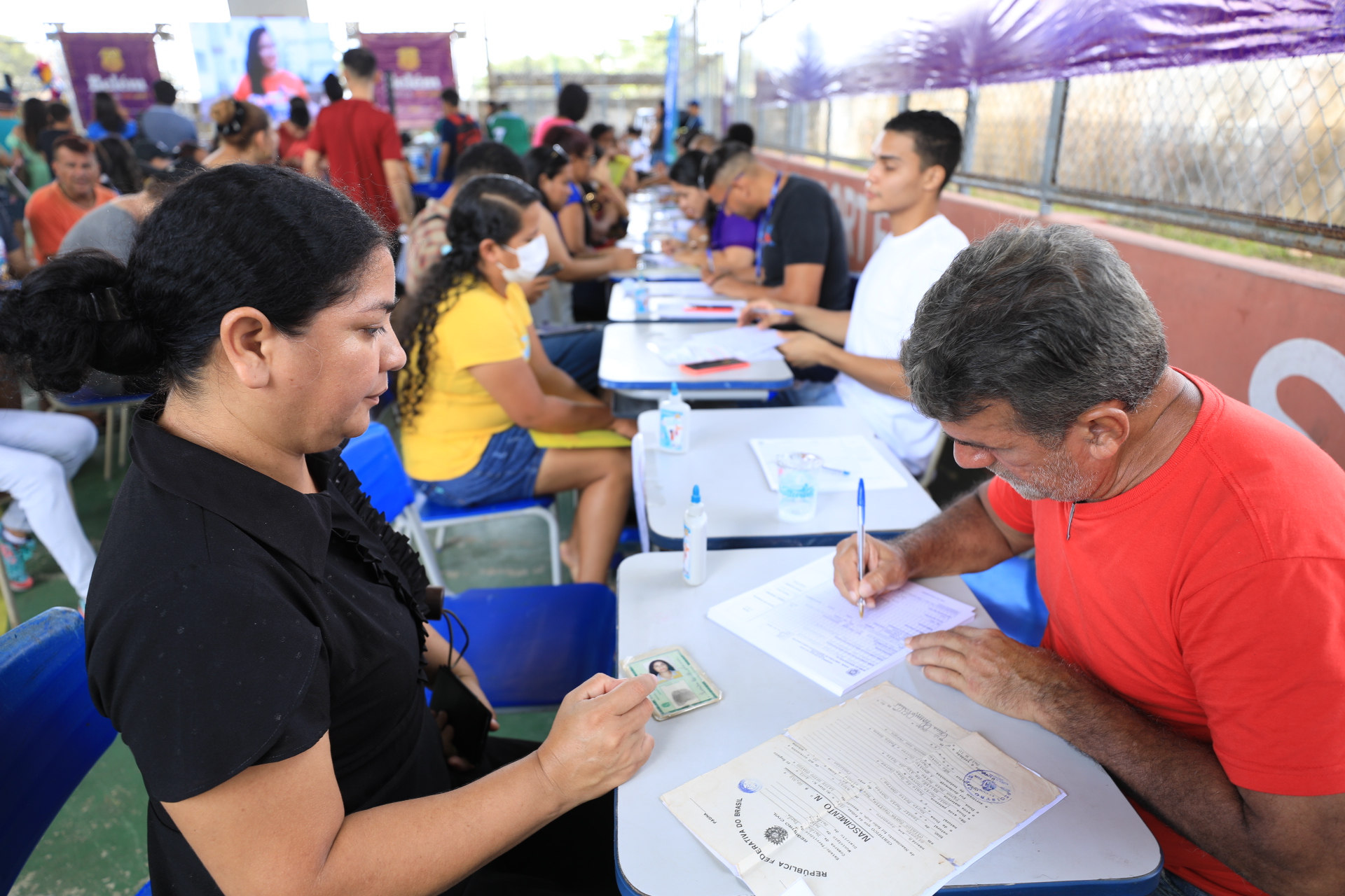 Prefeitura oferece serviços sociais para garantir direitos e cidadania aos moradores do Mangueirão e Bengui