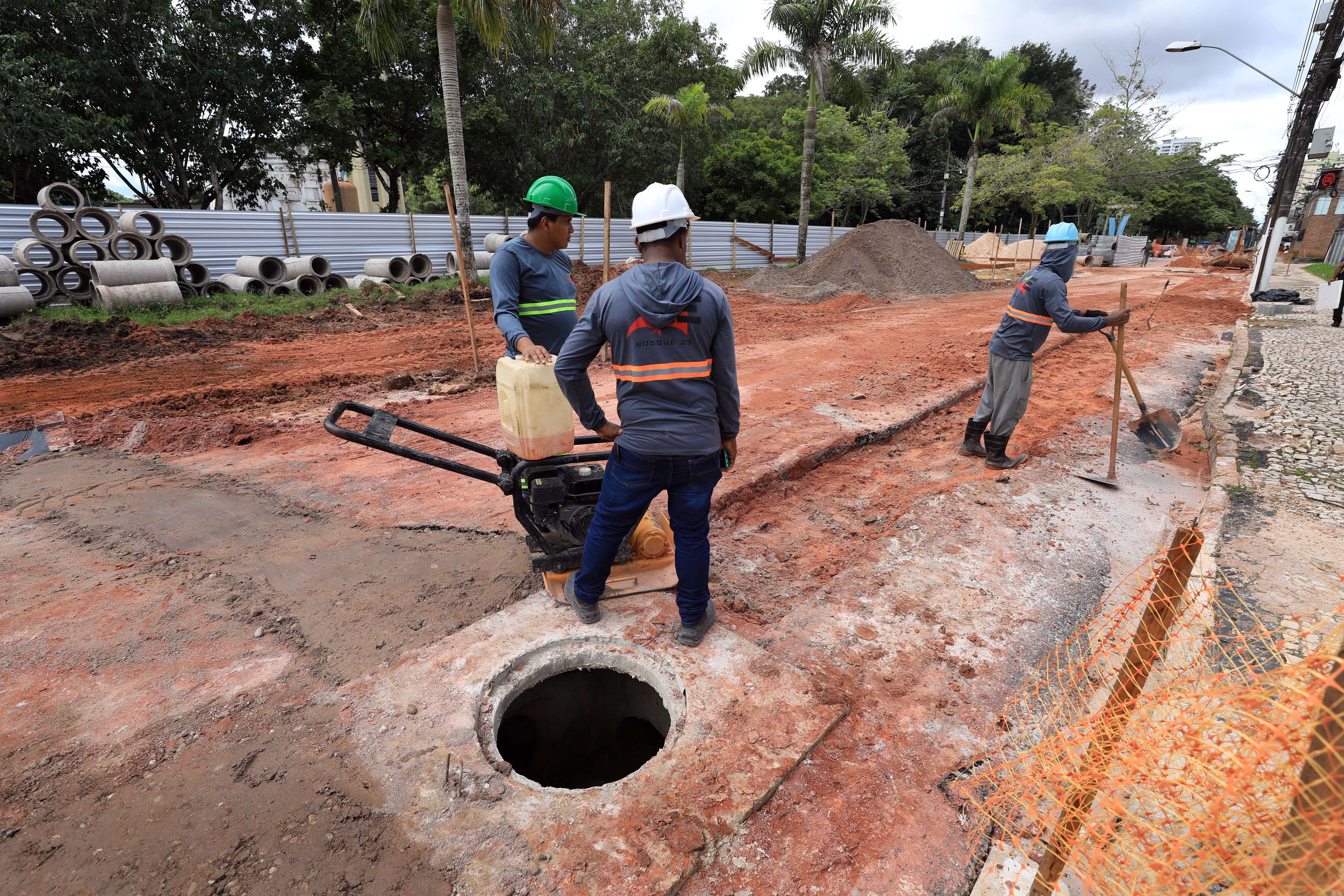População vive expectativa de melhorias com avanço das obras na avenida Rômulo Maiorana