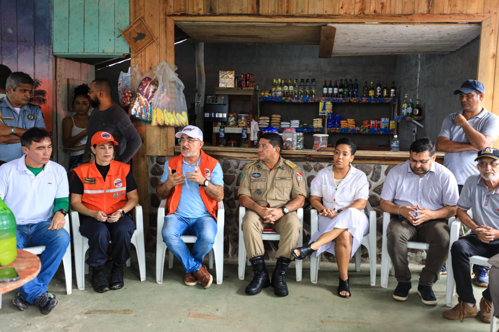 Prefeitura de Belém faz vistoria em área de erosão em Cotijuba e anuncia obras e assistência às famílias
