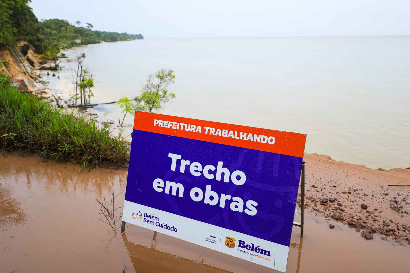 Prefeitura de Belém faz vistoria em área de erosão em Cotijuba e anuncia obras e assistência às famílias