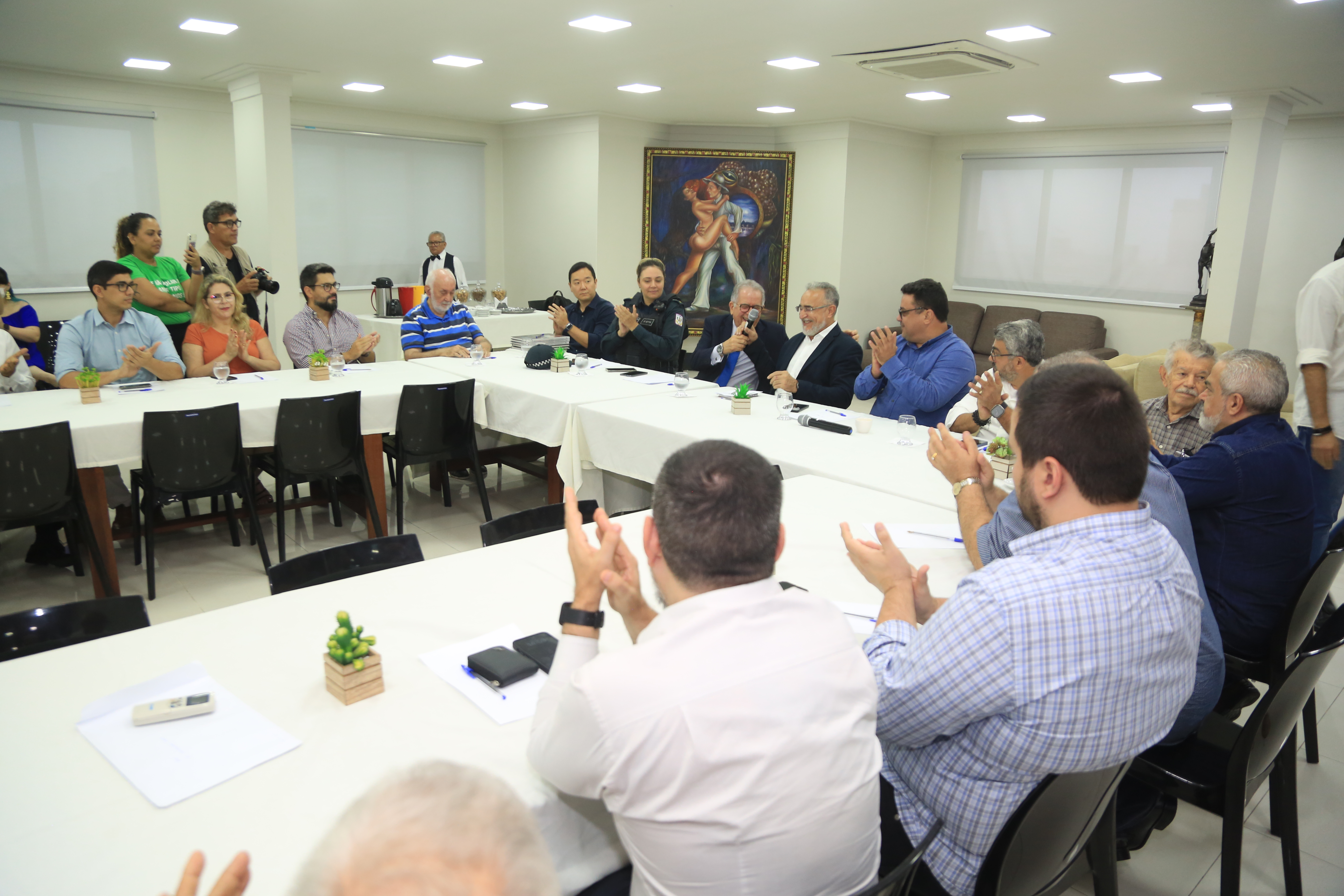 Prefeitura de Belém reúne com lojistas e trabalhadores informais para ordenar o centro comercial