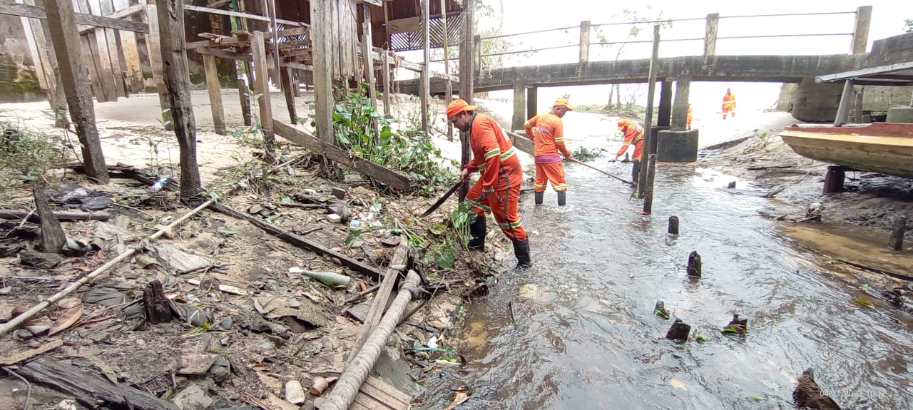 Prefeitura reforça limpeza e desobstrução de canais da cidade