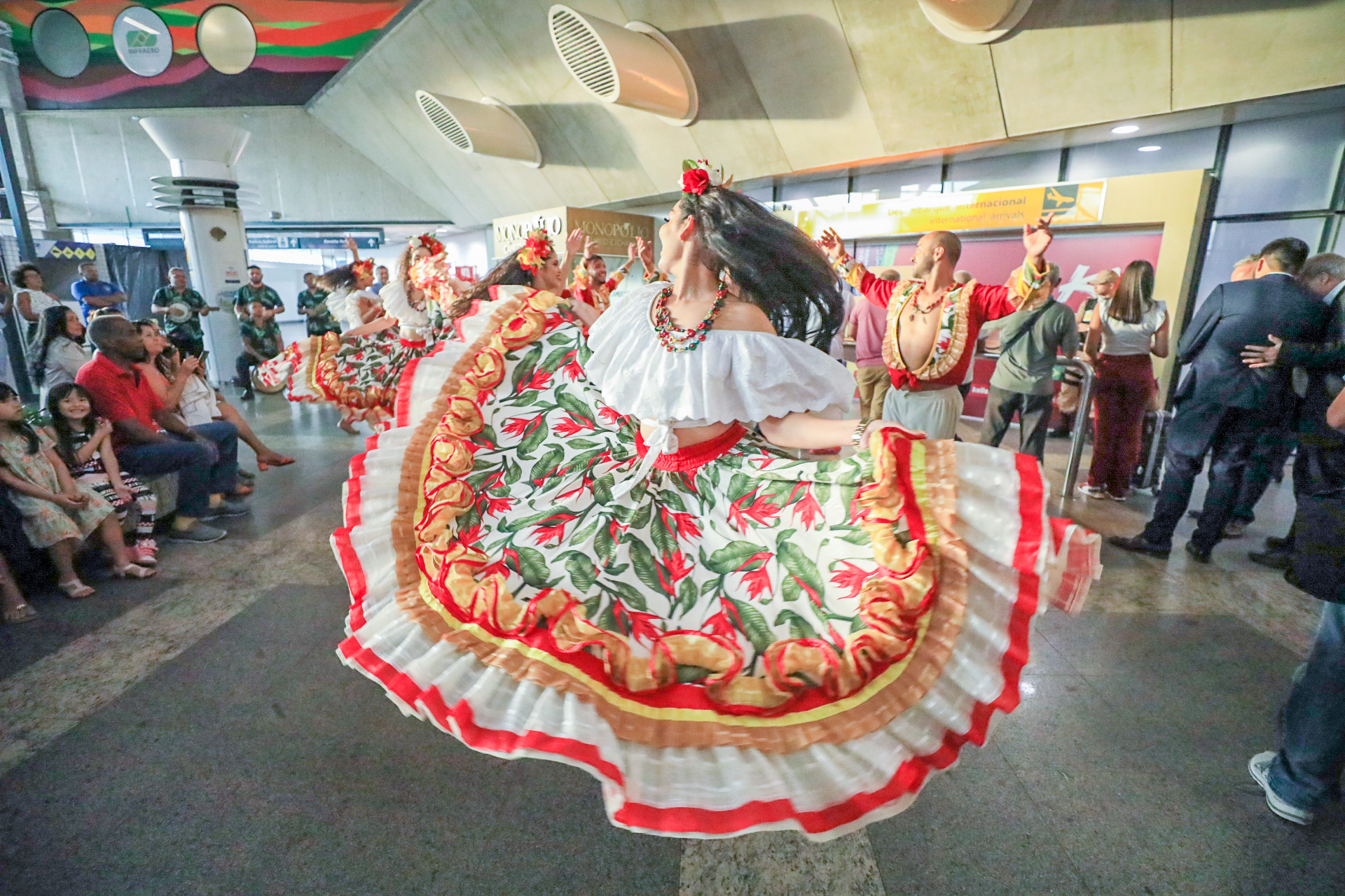 Viagem inaugural Belém-Caribe diminui em cinco horas tempo de voo da Amazônia para a França