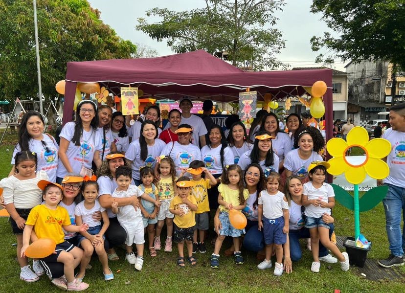 Estudantes e educadores da rede municipal vão às ruas contra a exploração de crianças e adolescentes