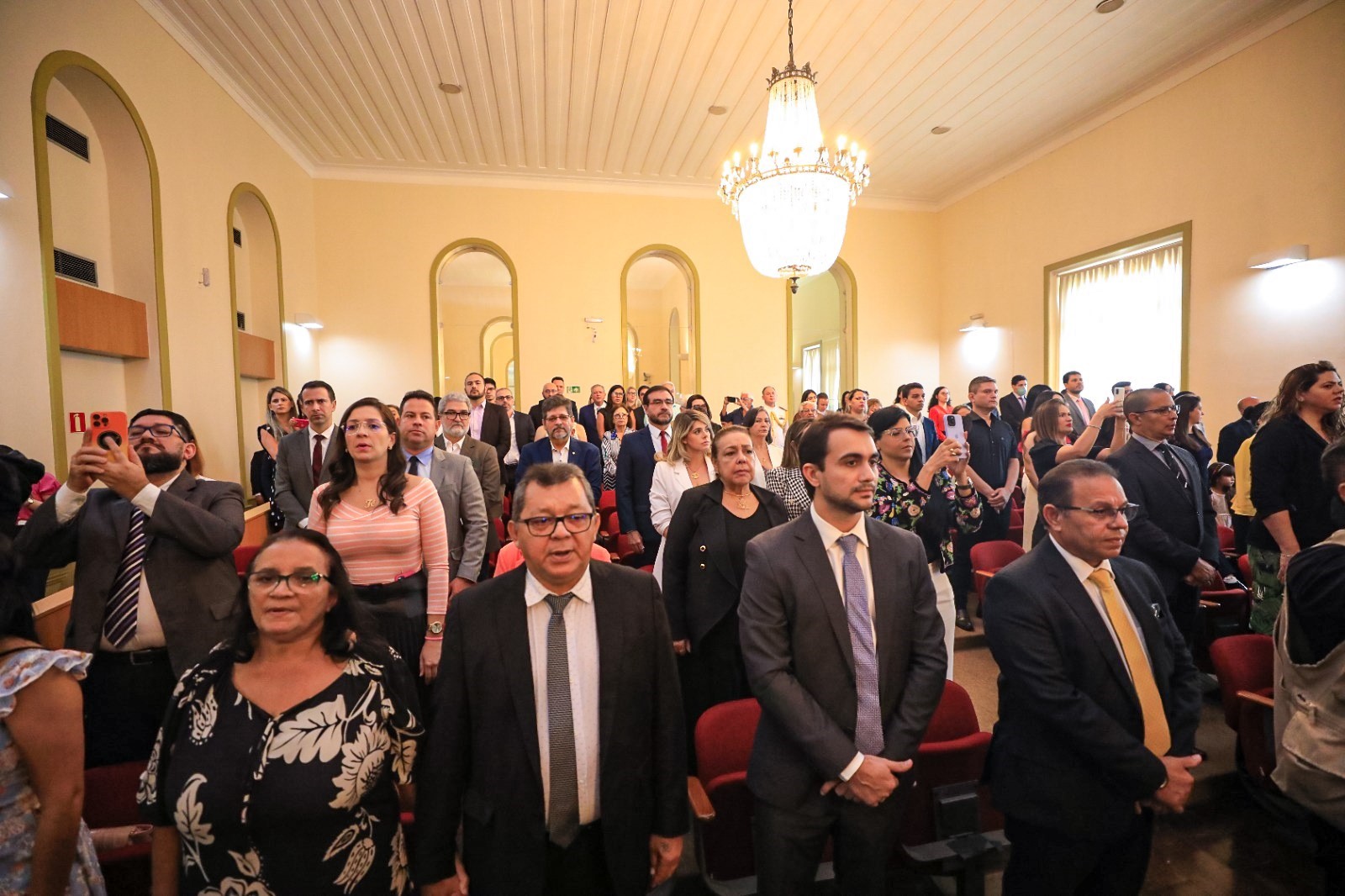 Prefeito de Belém recebe medalha da Ordem do Mérito do Tribunal de Justiça do Pará