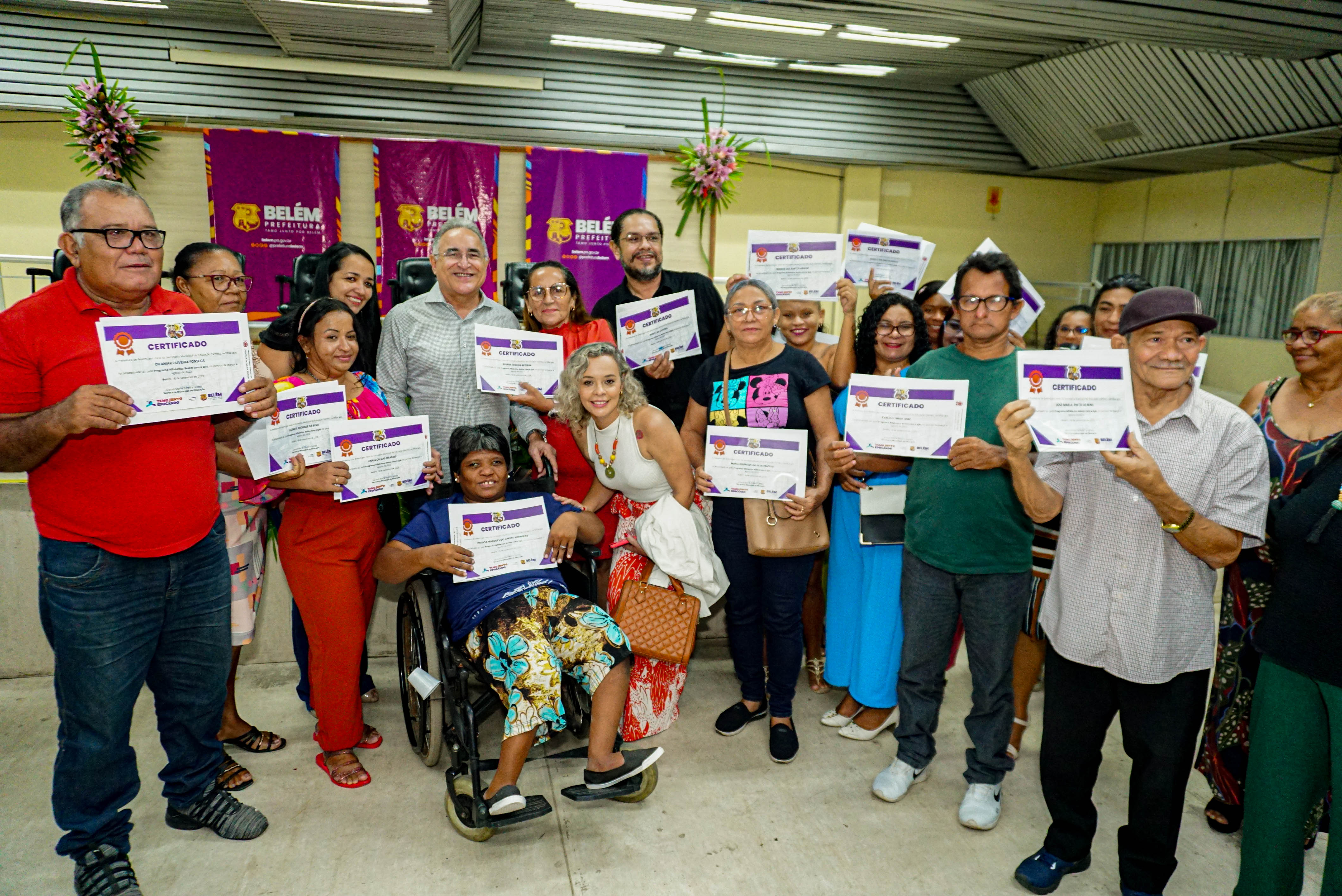 Programa Alfabetiza Belém certifica mais de 700 pessoas da capital paraense nesta segunda, 18