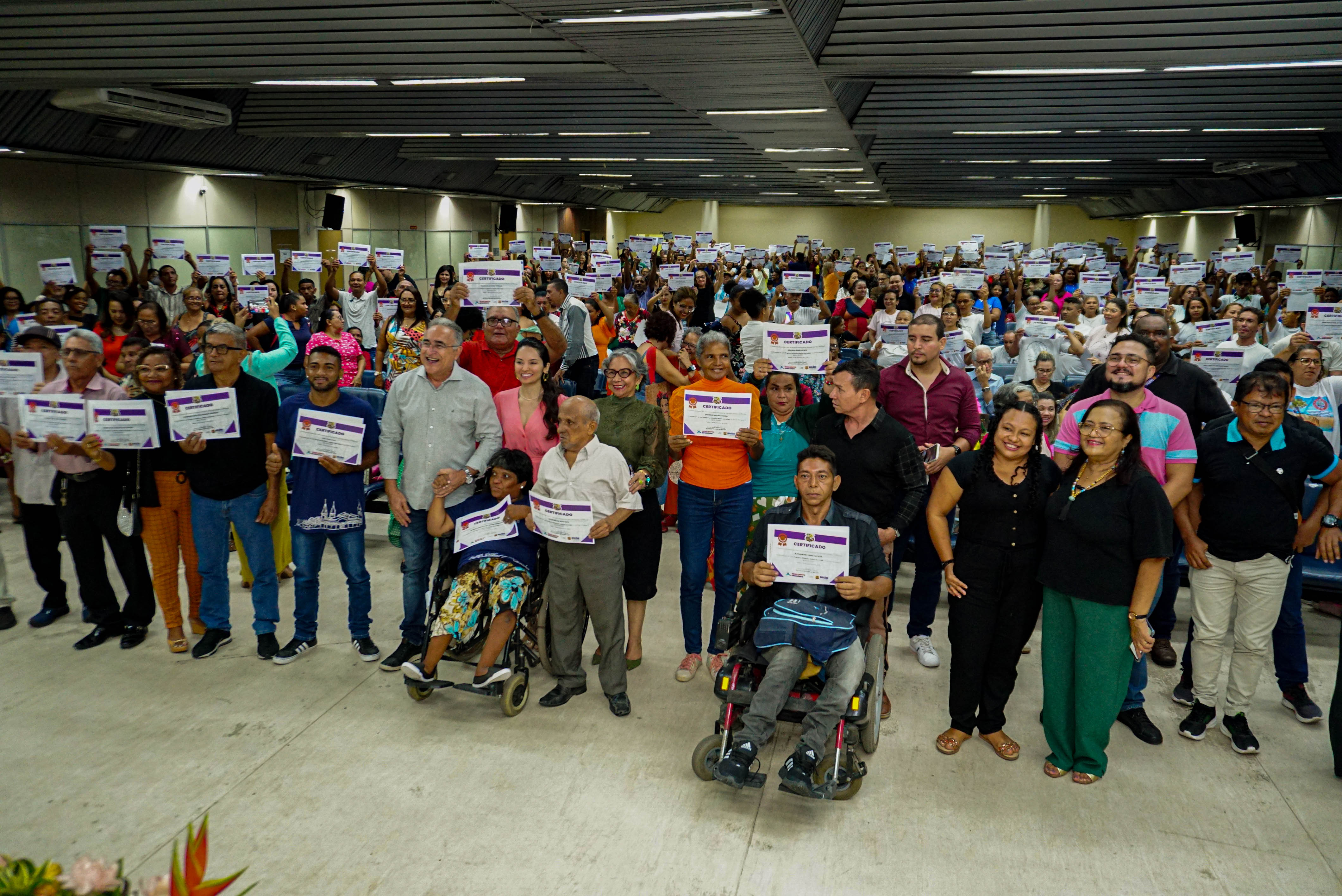 Programa Alfabetiza Belém certifica mais de 700 pessoas da capital paraense nesta segunda, 18