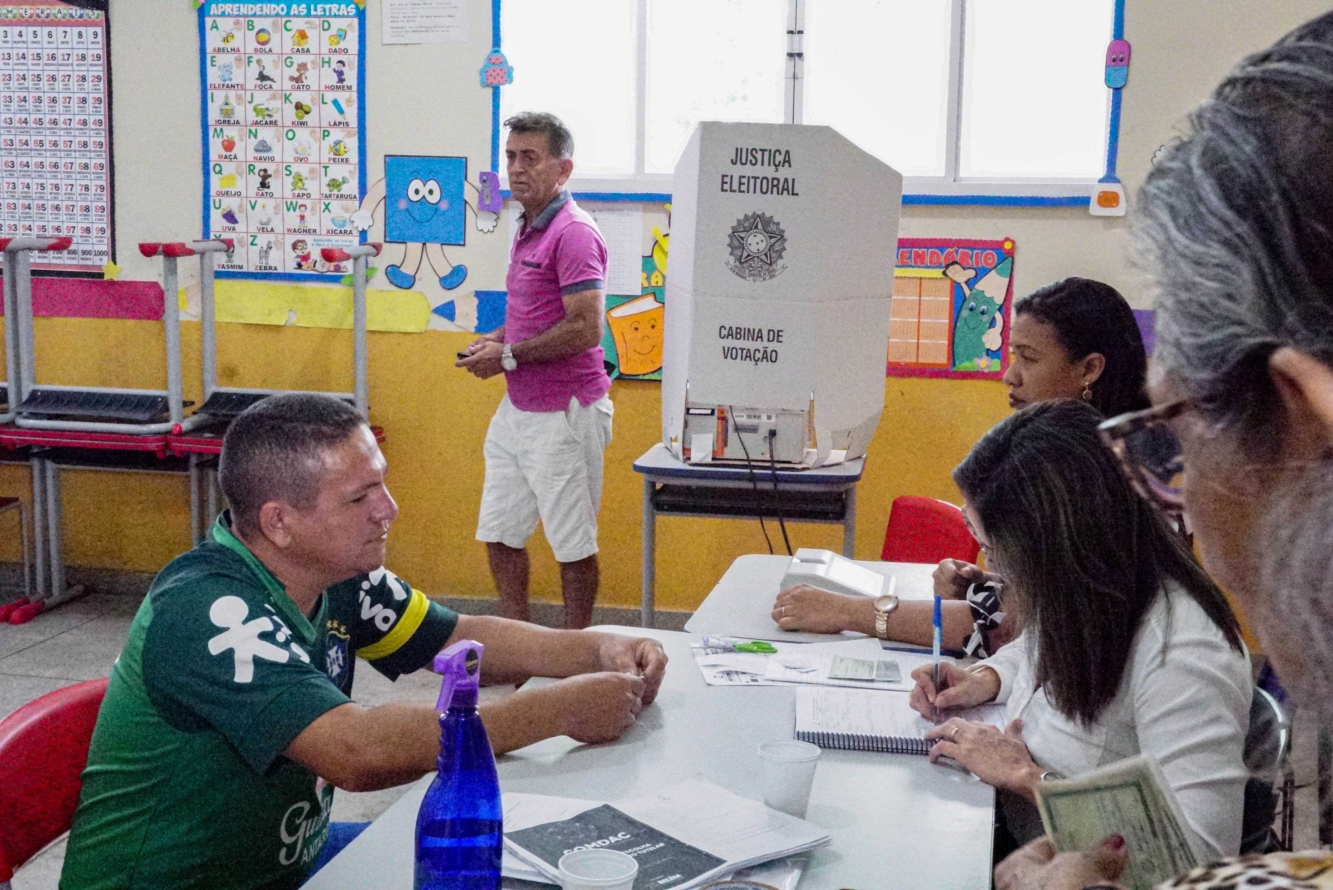 Moradores de Belém participam da eleição para os novos conselheiros tutelares do município