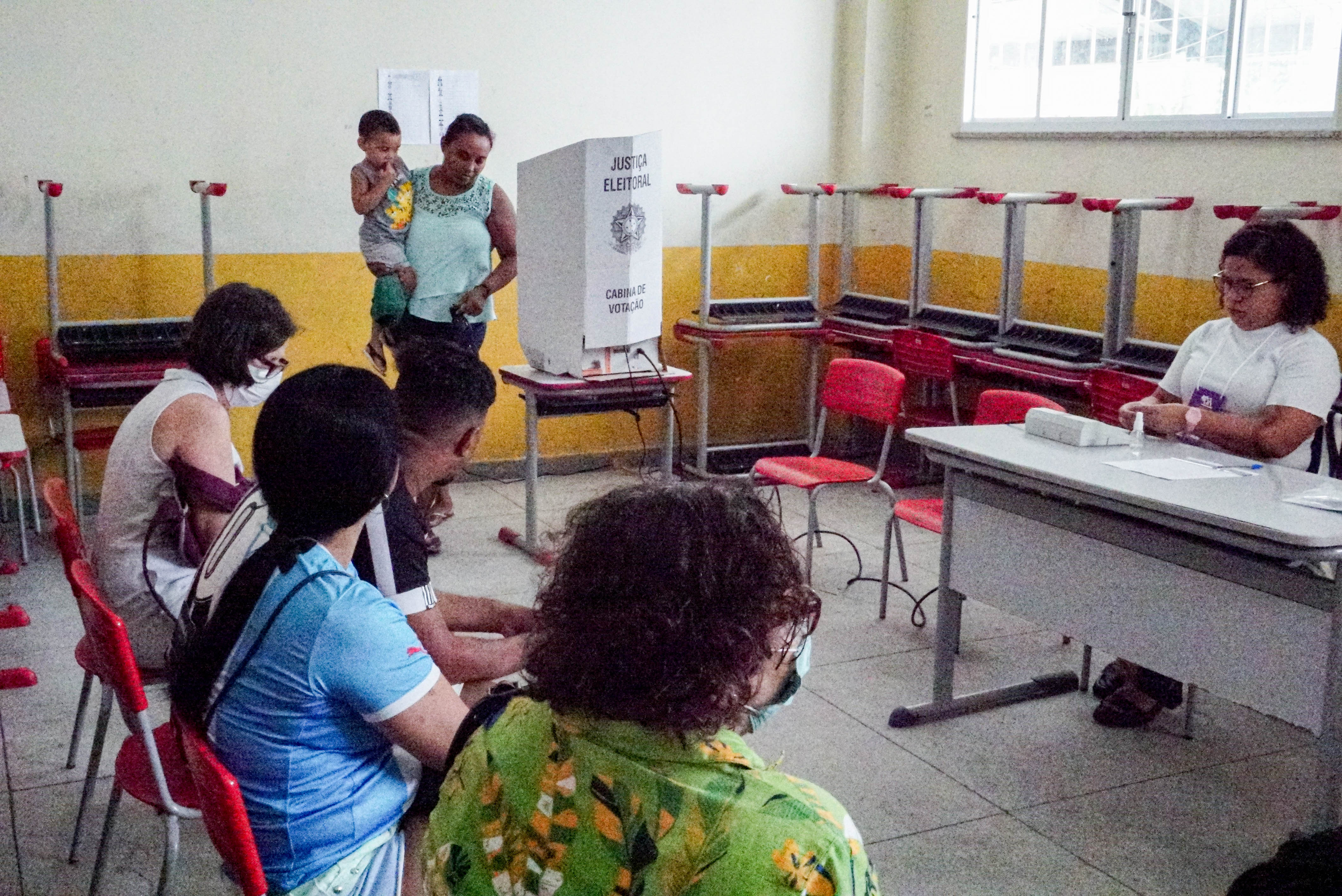 Moradores de Belém participam da eleição para os novos conselheiros tutelares do município