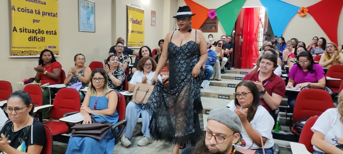 Prefeitura realiza "Café Inclusivo" no distrito do Dagua sobre diversidade nas escolas