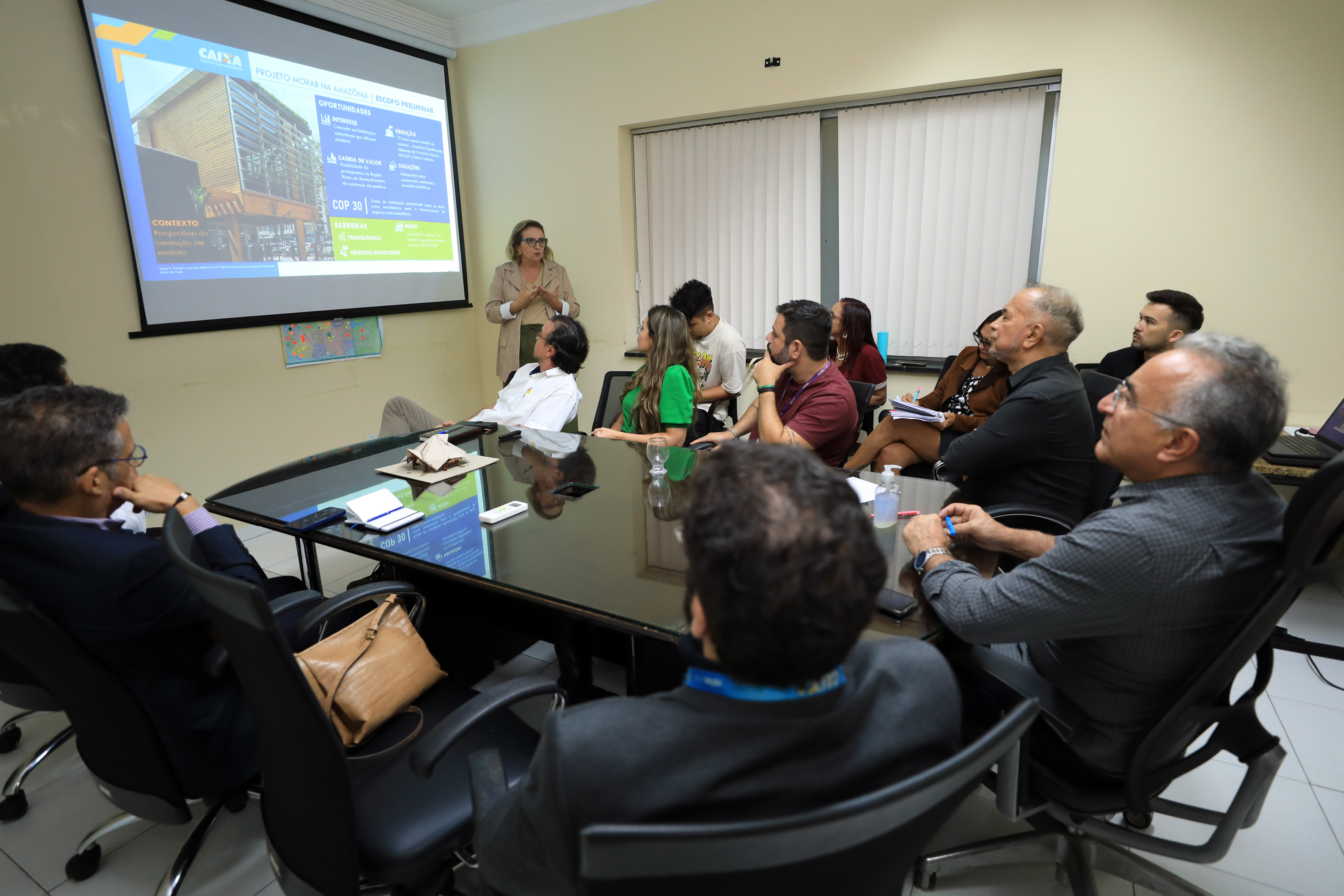Prefeitura de Belém e Caixa Econômica Federal debatem projetos habitacionais na capital paraense