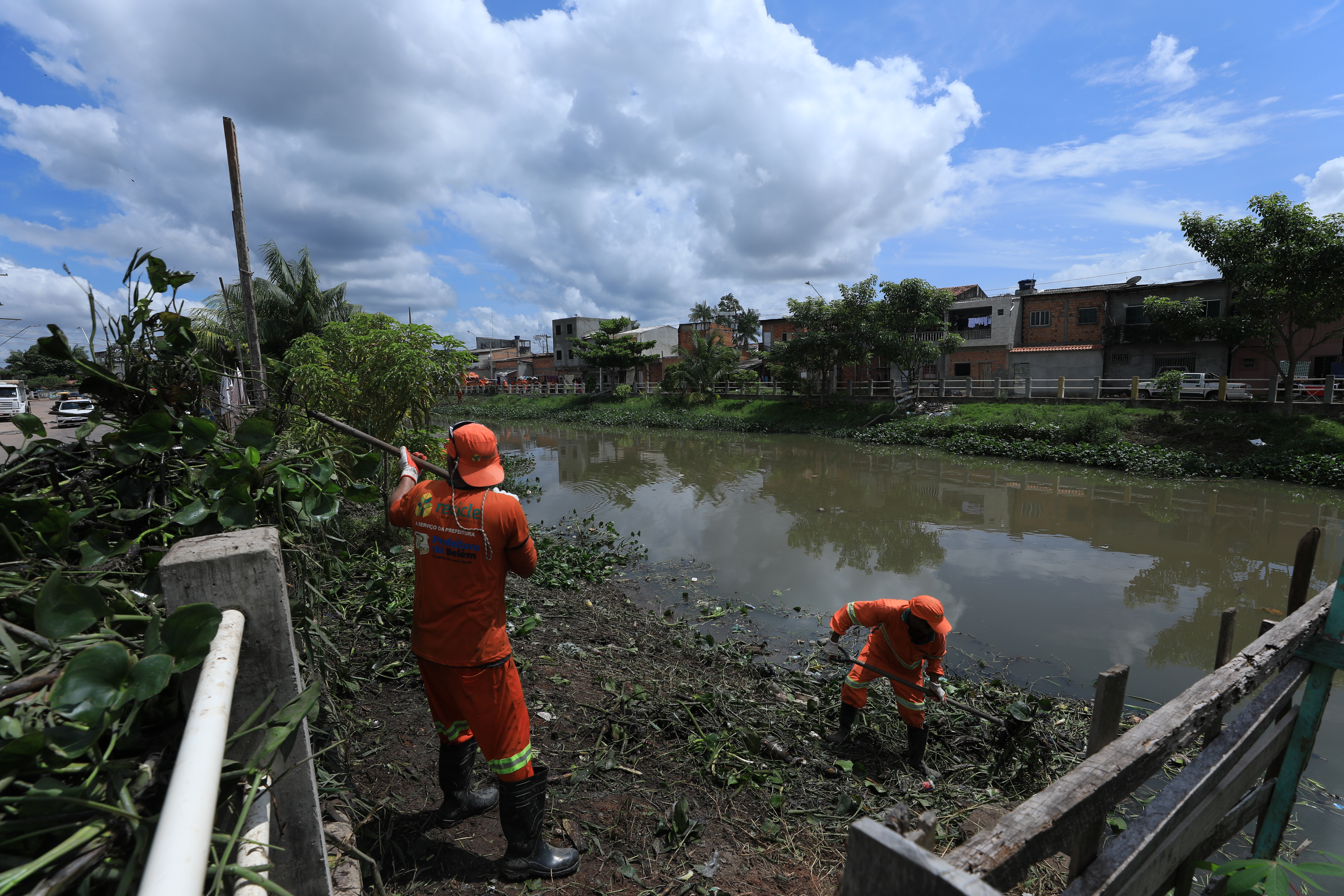 Operação da Prefeitura de Belém reforça ações de limpeza no Canal do Tucunduba