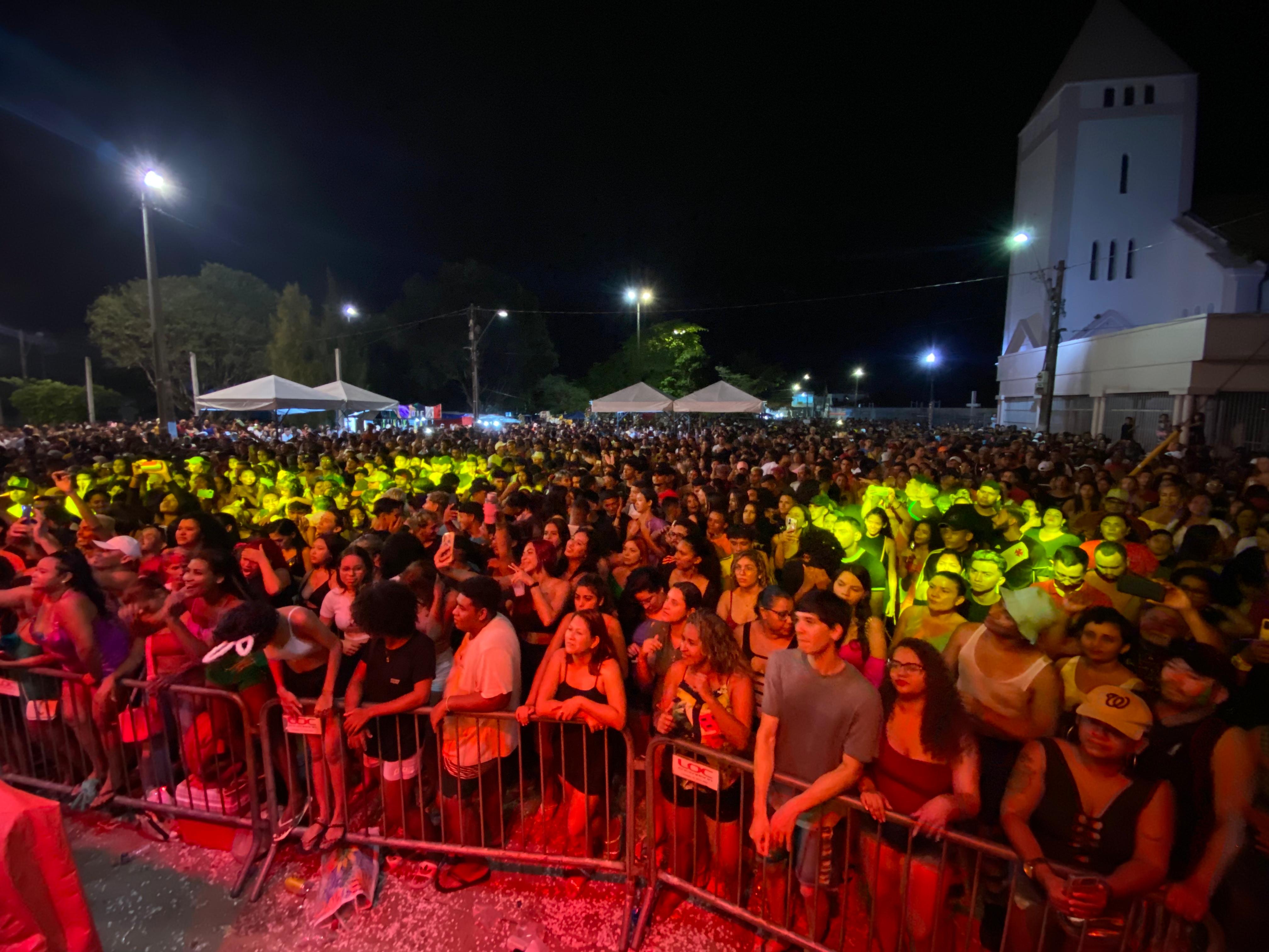 Icoaraci comemora o aniversário de Belém com pré-carnaval