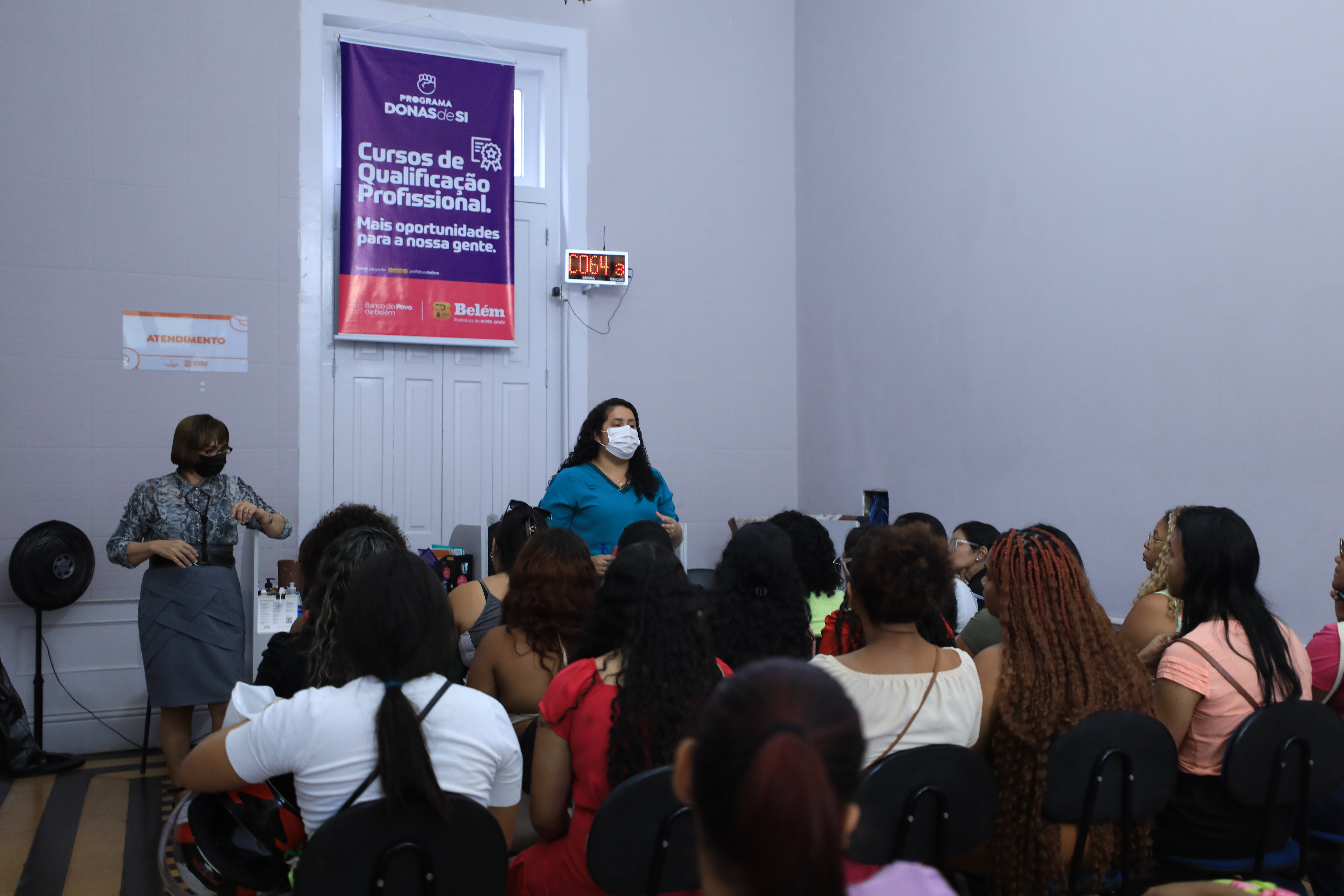 Muitas mulheres se inscrevem nos cursos gratuitos oferecidos pela Prefeitura de Belém