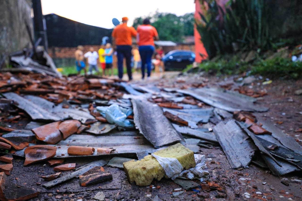 Prefeitura de Belém presta auxílio às famílias atingidas pelo vendaval desta terça-feira, 16