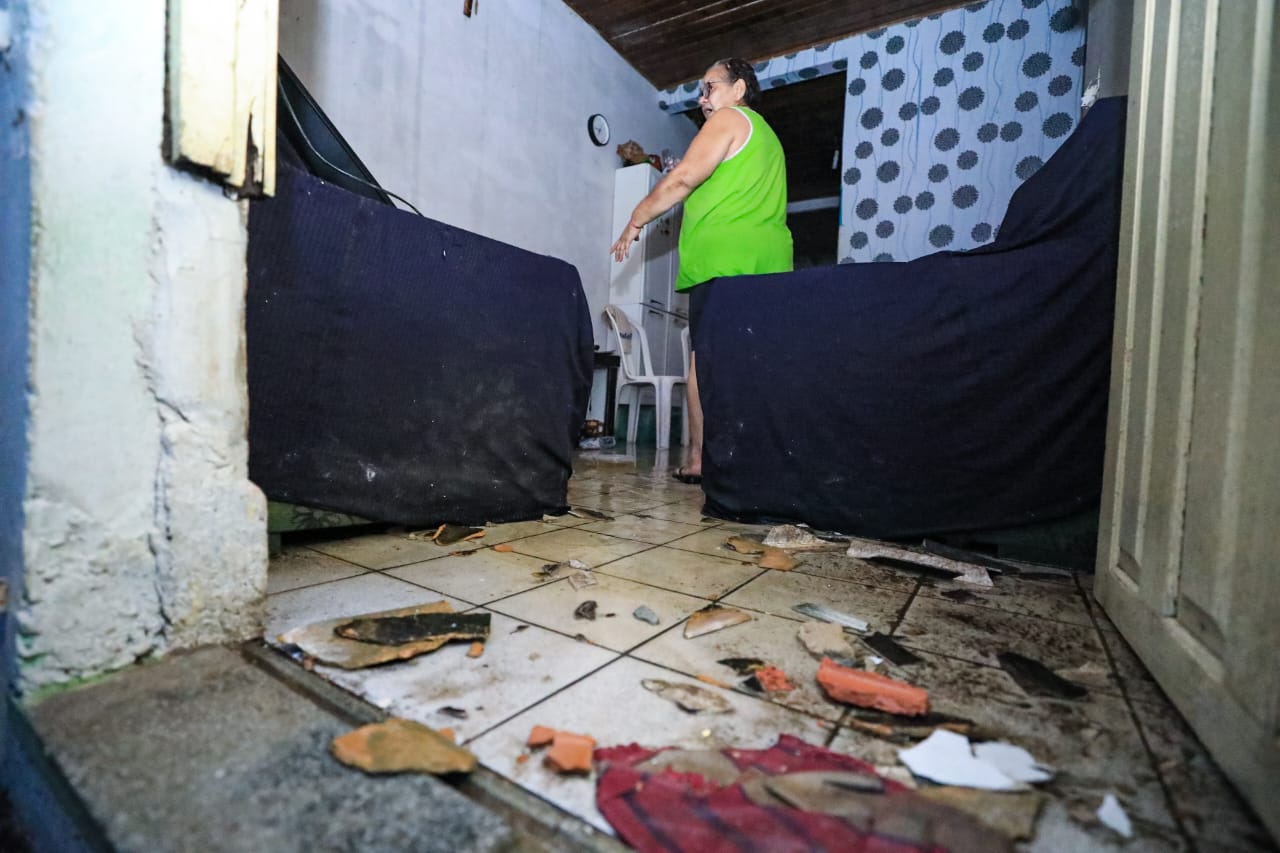 Prefeitura de Belém presta auxílio às famílias atingidas pelo vendaval desta terça-feira, 16