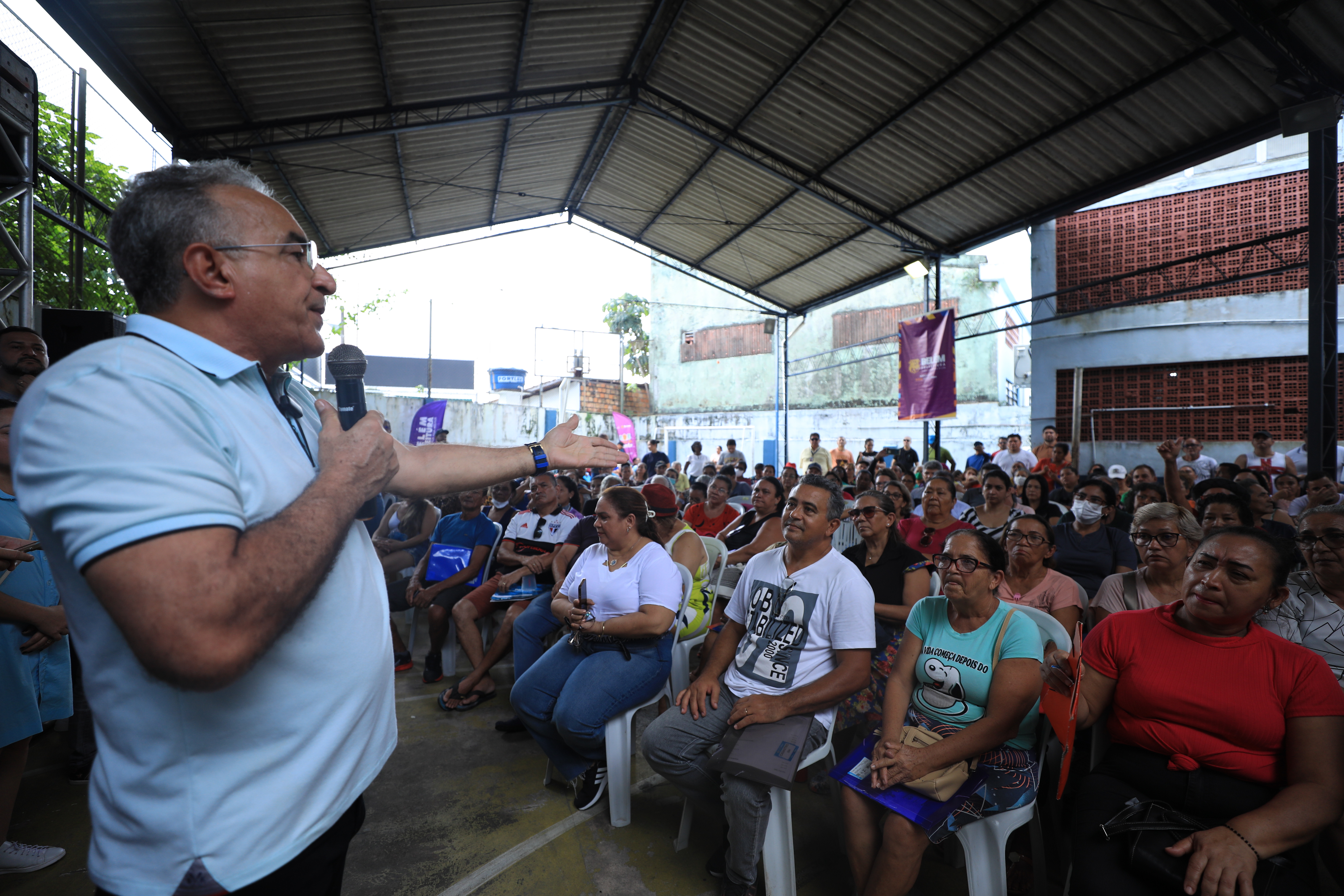Prefeitura realiza no bairro Curió-Utinga mutirão para regularizar casas