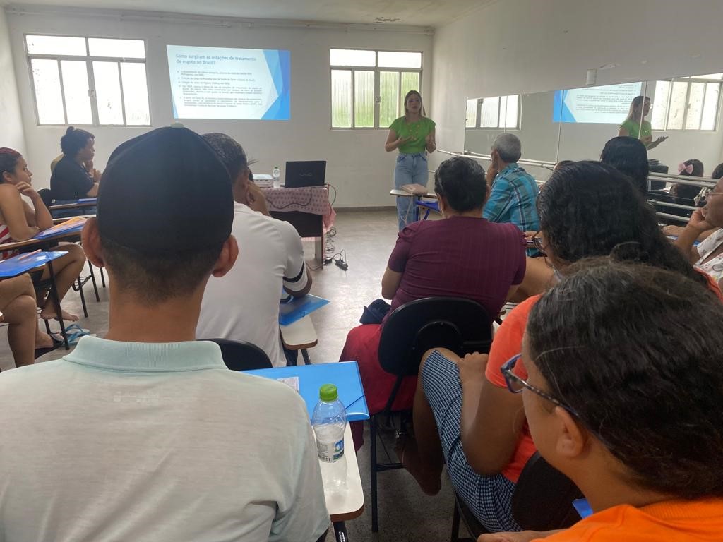 Moradores do Jurunas, Condor e Cremação aprendem noções de saneamento