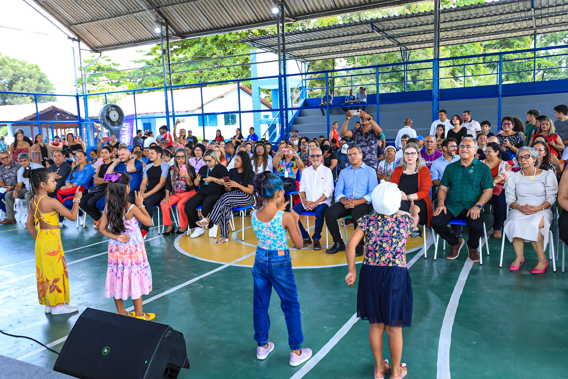Reinauguração da Escola Municipal Walter Leite Caminha beneficia comunidade do bairro do Mangueirão