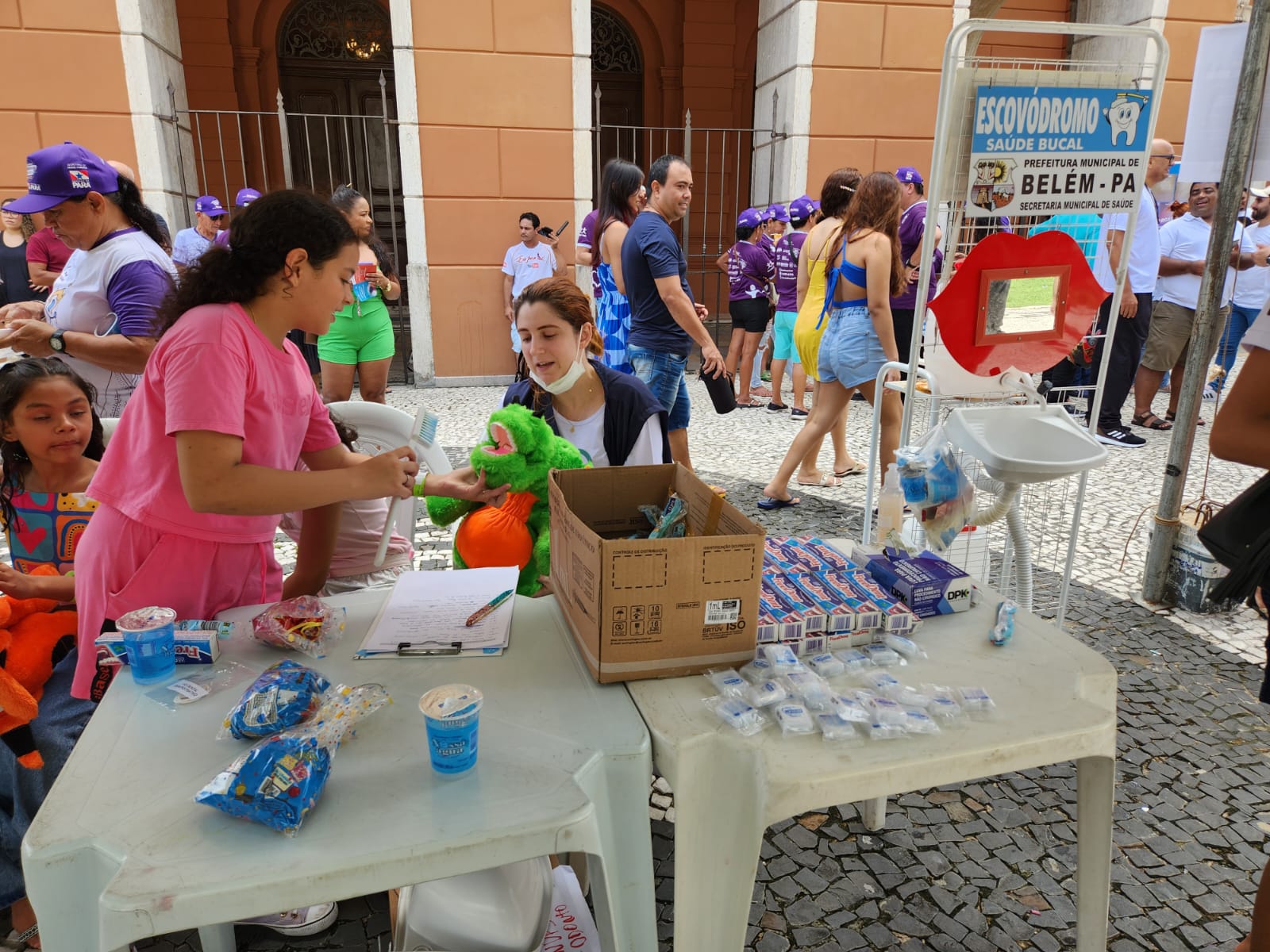 Domingo de alerta e ação de conscientização para cuidados com a hanseníase na Praça da República