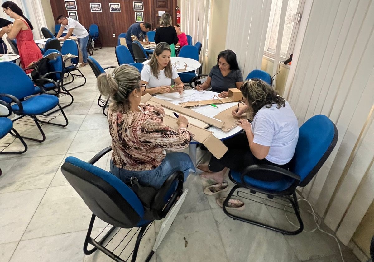Rede municipal realiza curso de formação de professores em tecnologias da educação