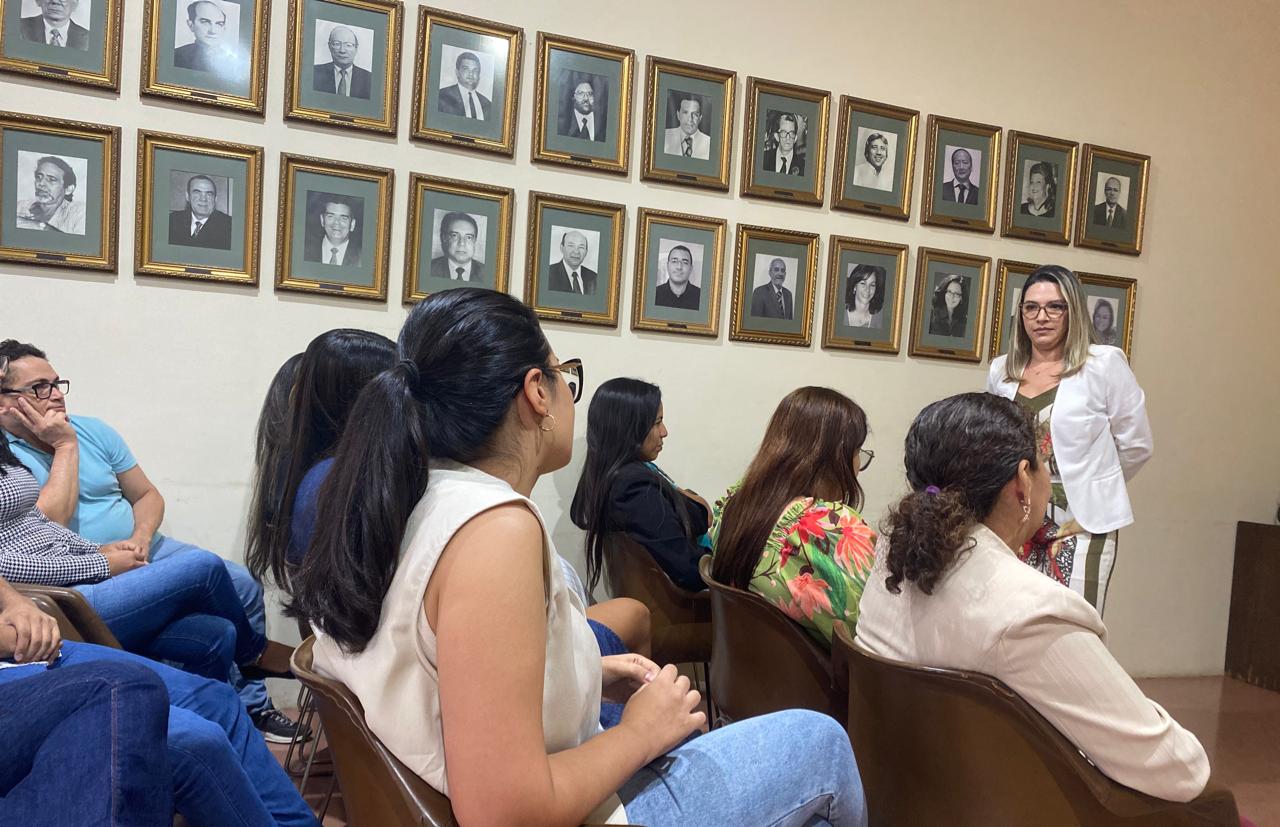 Palestra sobre prevenção e saúde mental ajuda servidores municipais a se cuidarem