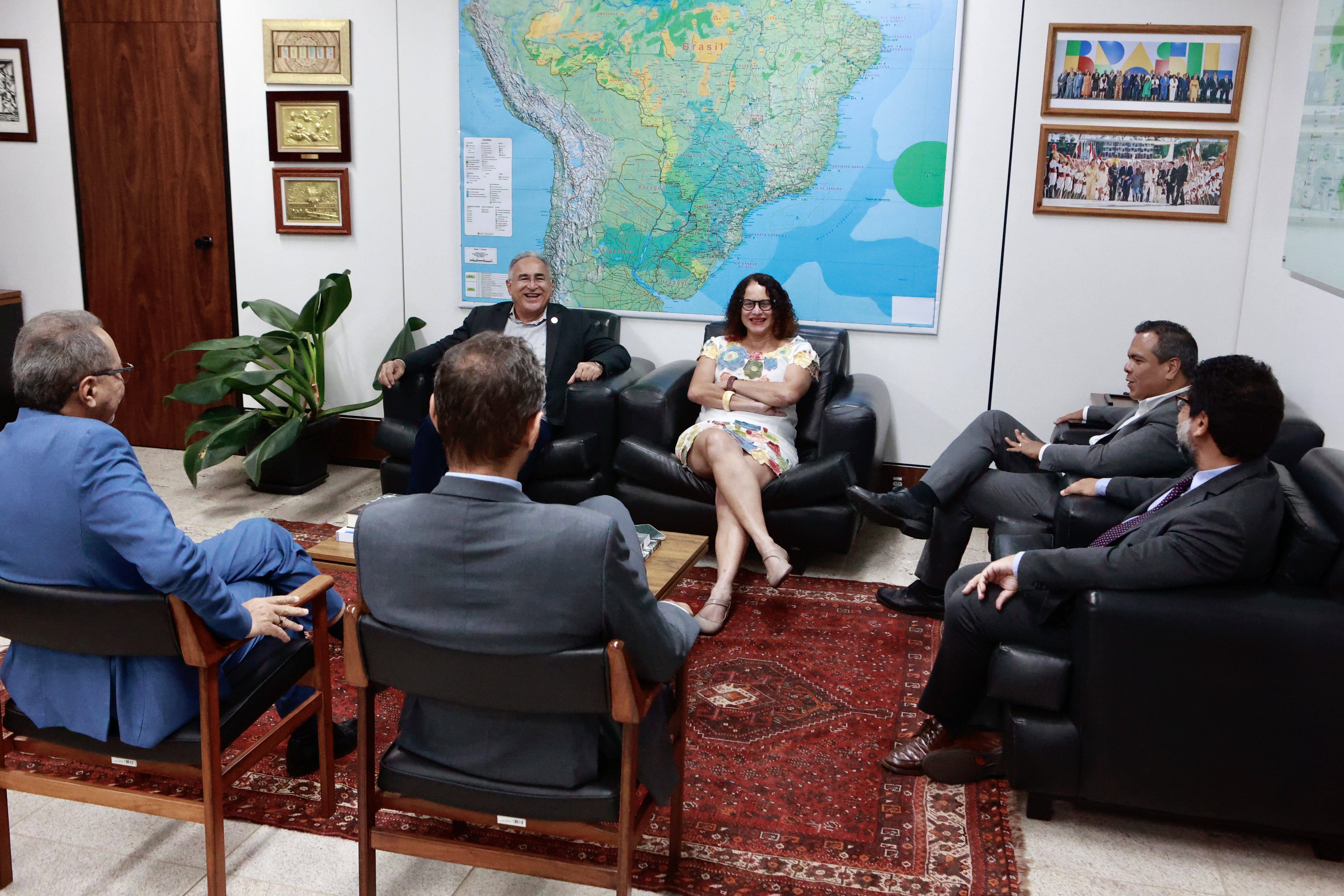 Prefeito de Belém apresenta cronograma das obras para a COP-30 em Brasília e pleiteia mais recursos