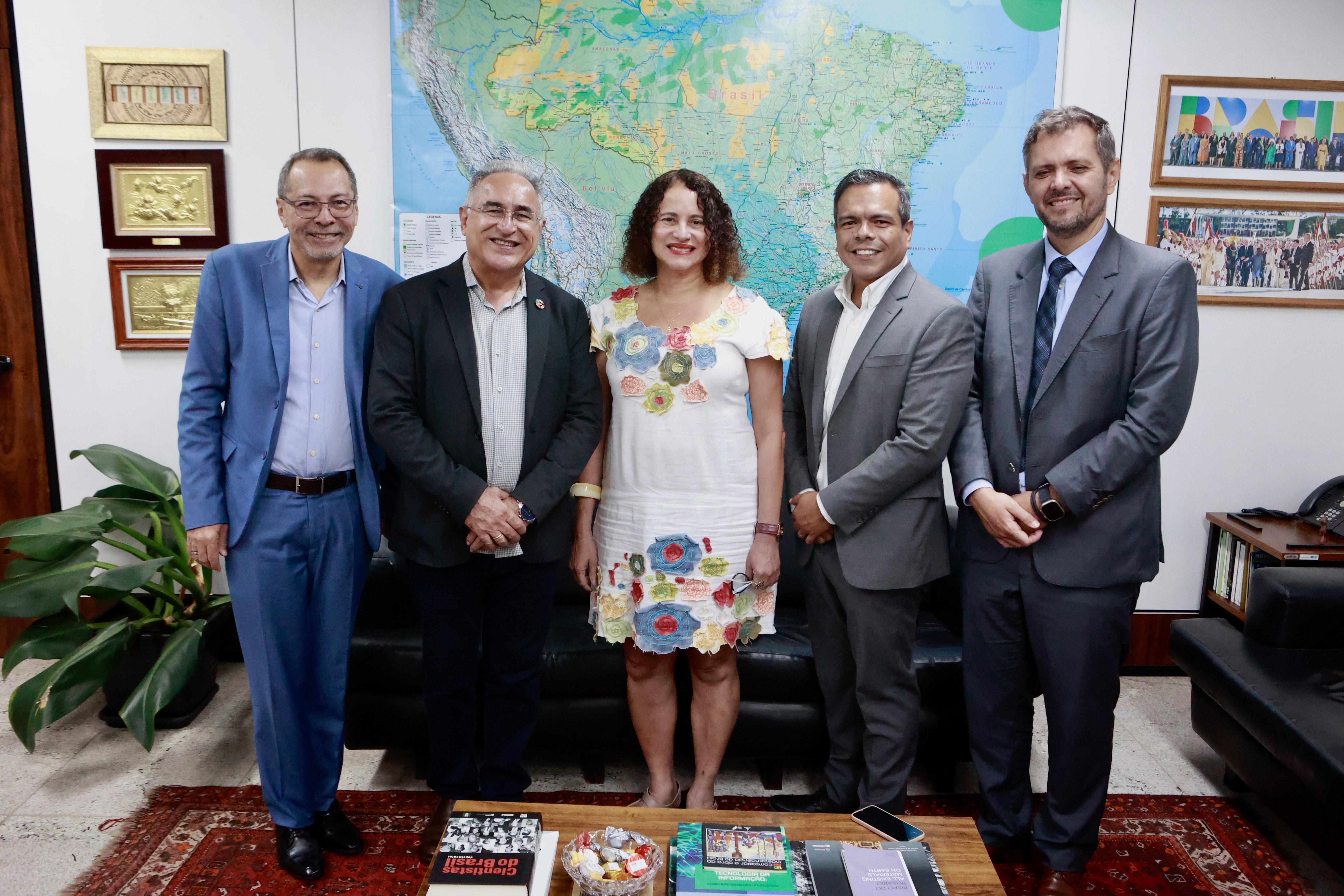 Prefeito de Belém apresenta cronograma das obras para a COP-30 em Brasília e pleiteia mais recursos