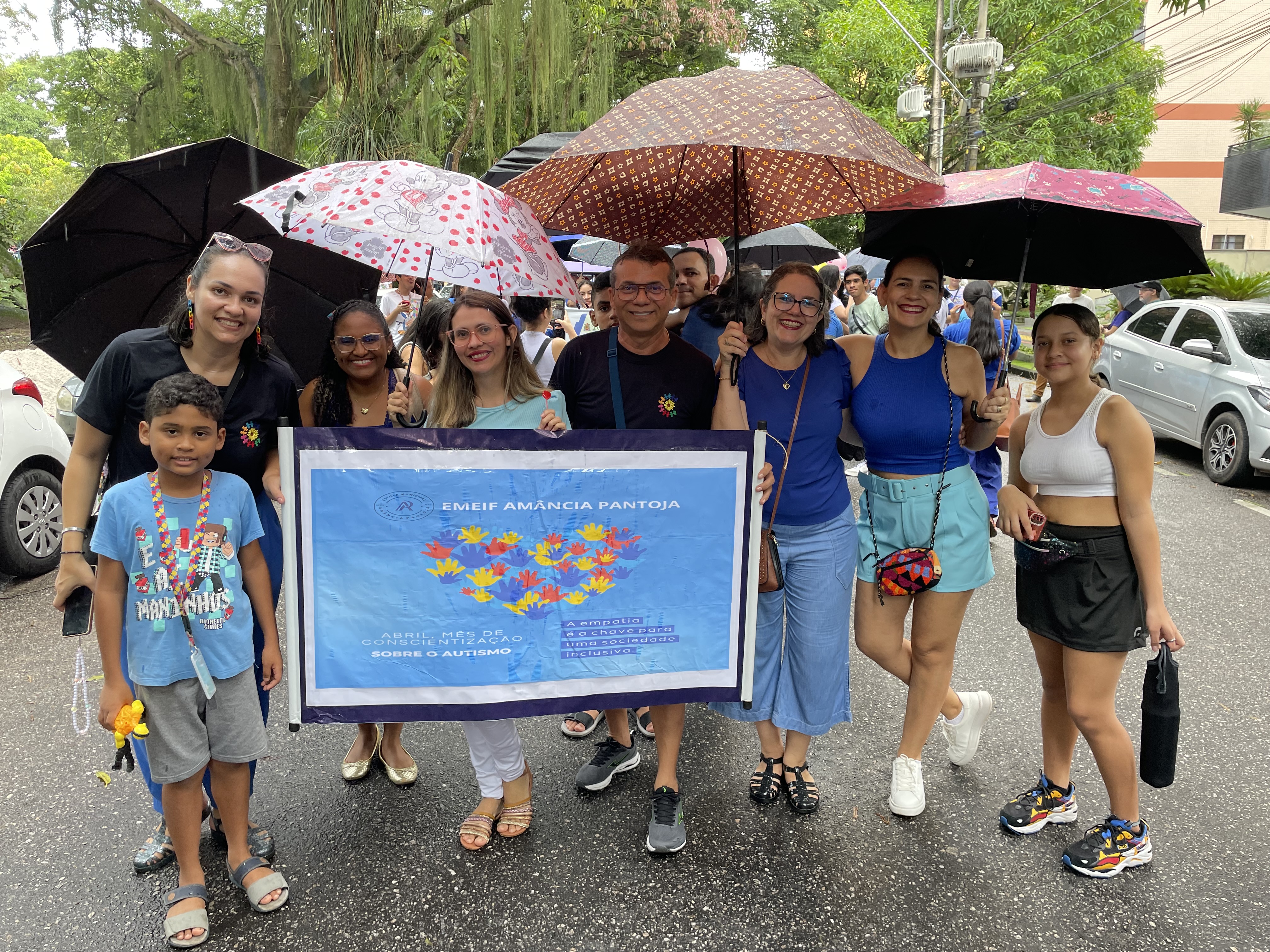 Prefeitura participa da caminhada sobre o autismo e reafirma o compromisso com a inclusão em Belém
