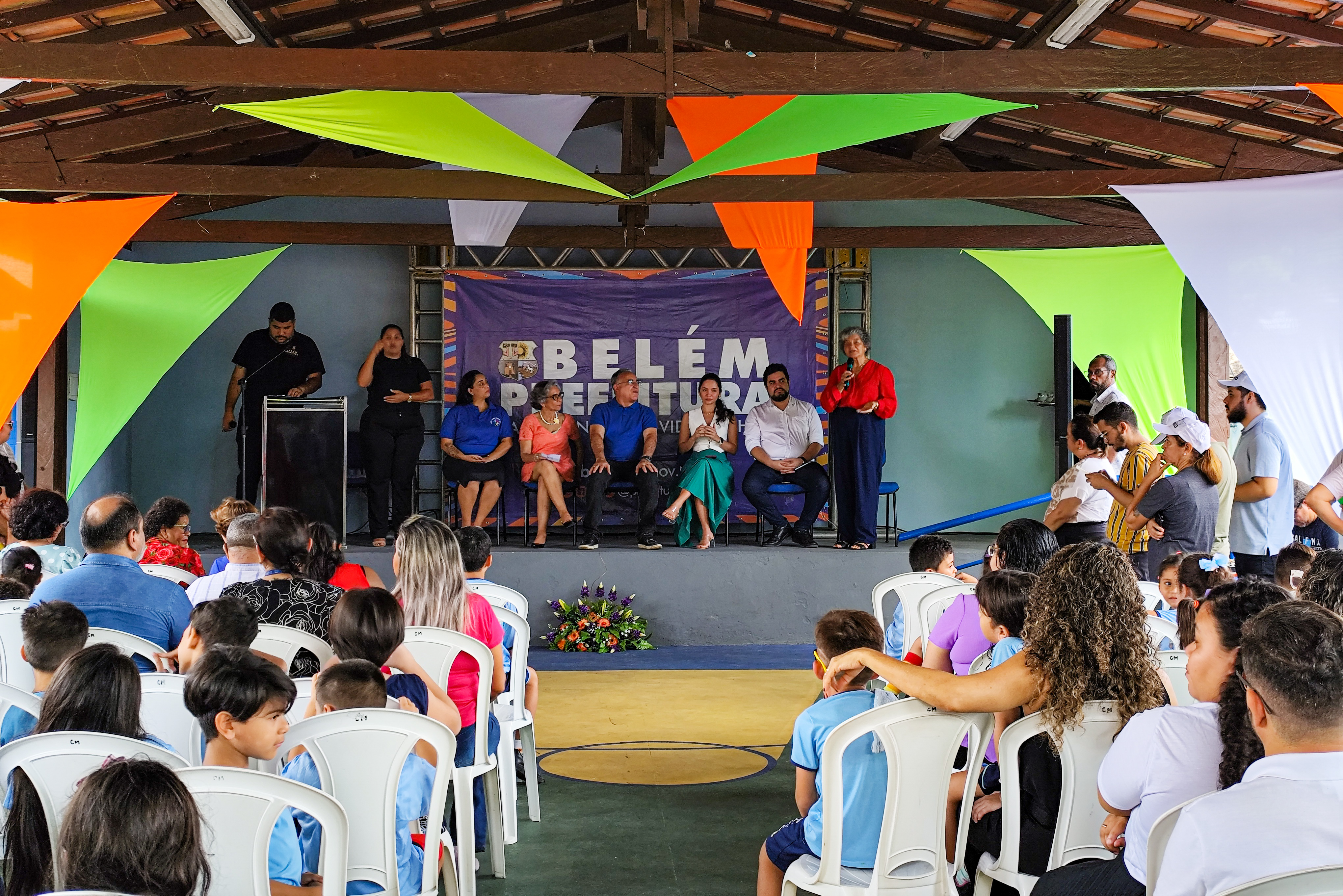 Prefeitura faz reforma geral e homenageia o padre Bruno Sechi em escola municipal no Satélite