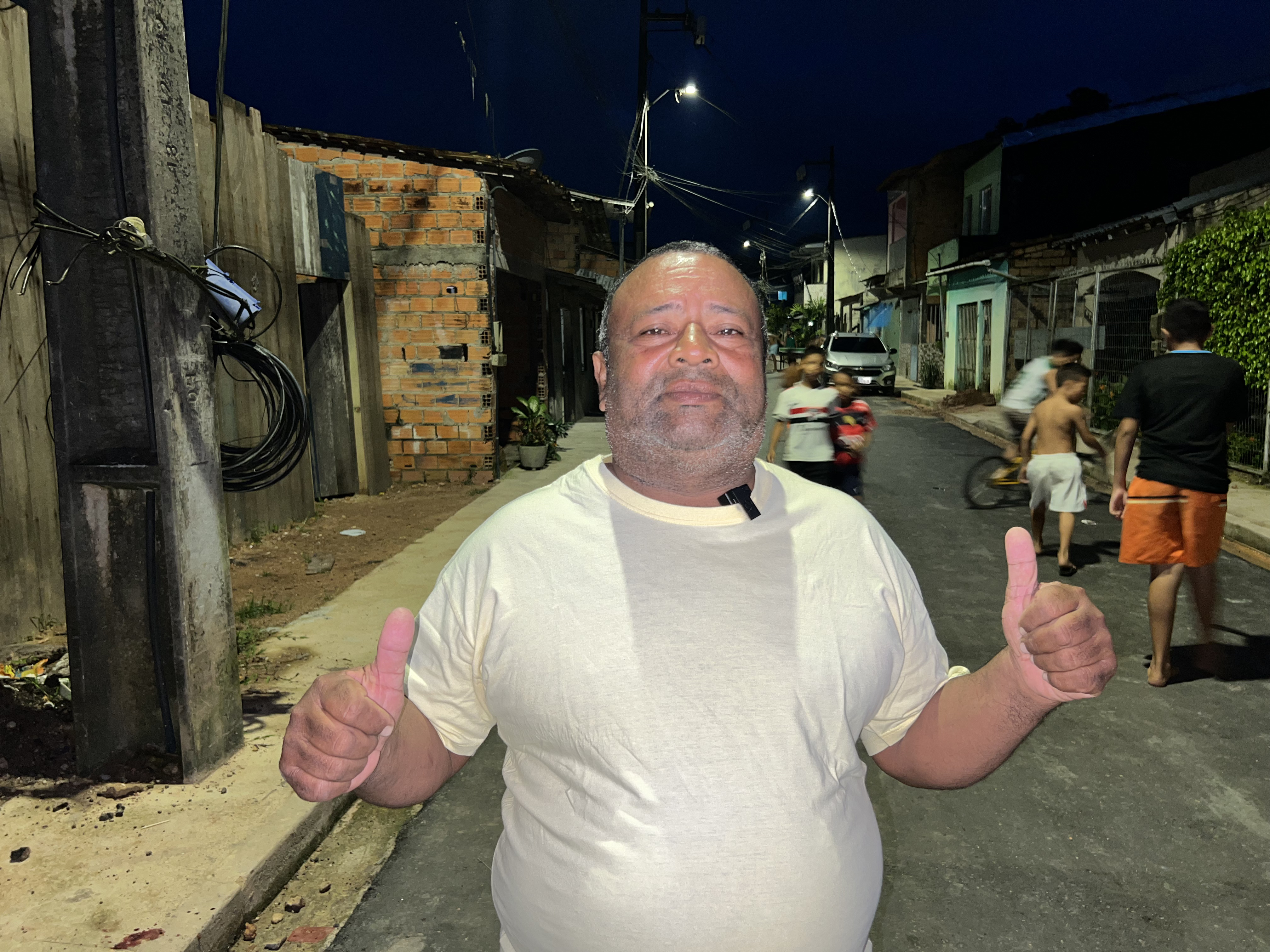 Ruas do bairro da Pratinha estão com iluminação pública totalmente modernizada