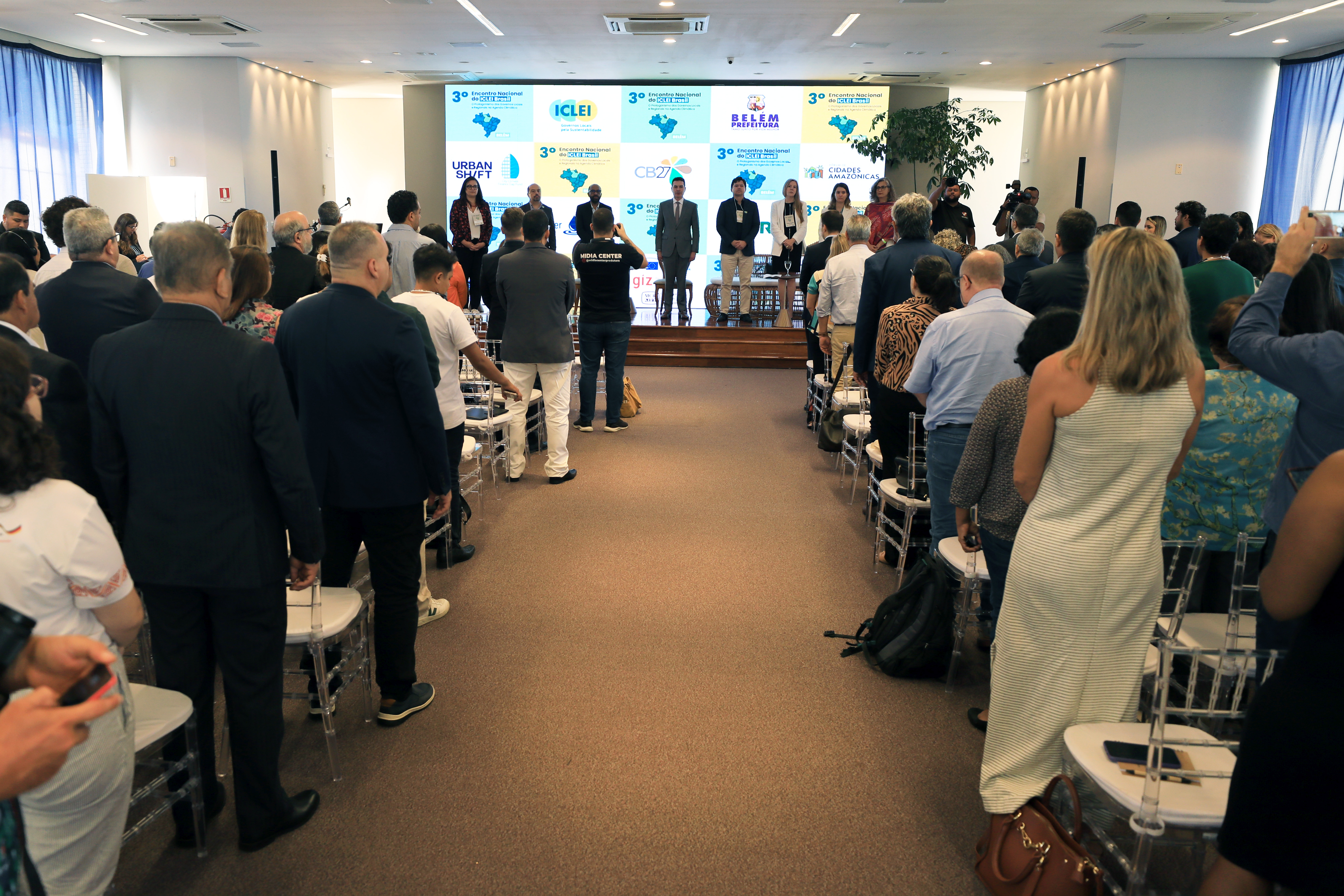 Governos e sociedade civil buscam caminhos concretos em encontro nacional para minimizar eventos climáticos