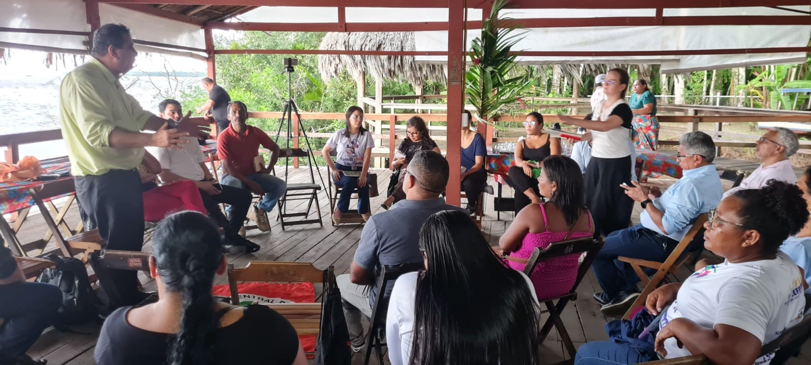 Representantes do Ministério Saúde visitam a ilha do Combu e recebem reivindicações da comunidade