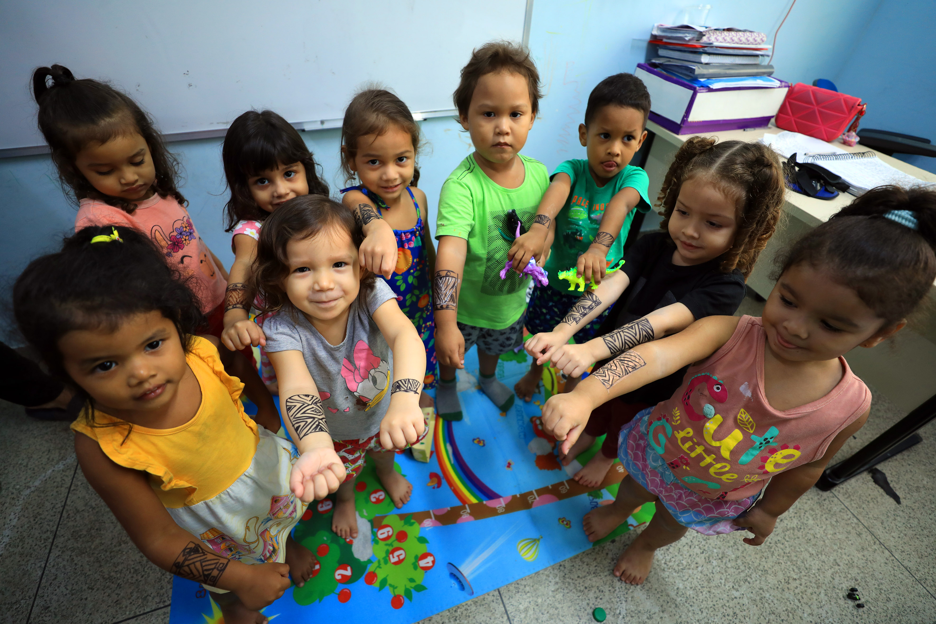 Dia de Resistência dos Povos Indígenas é celebrado com exposição em escola de educação infantil no Guamá