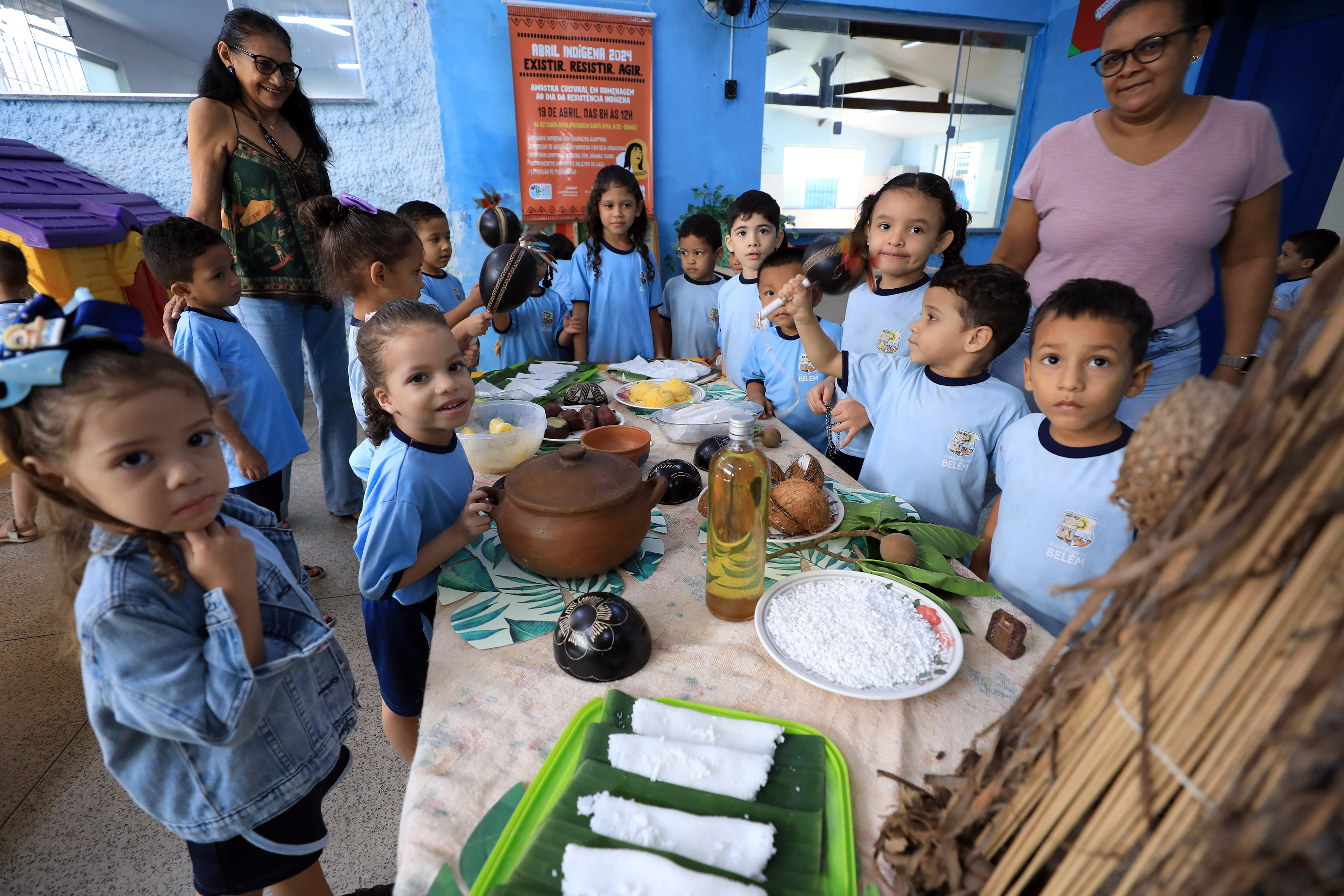 Dia de Resistência dos Povos Indígenas é celebrado com exposição em escola de educação infantil no Guamá
