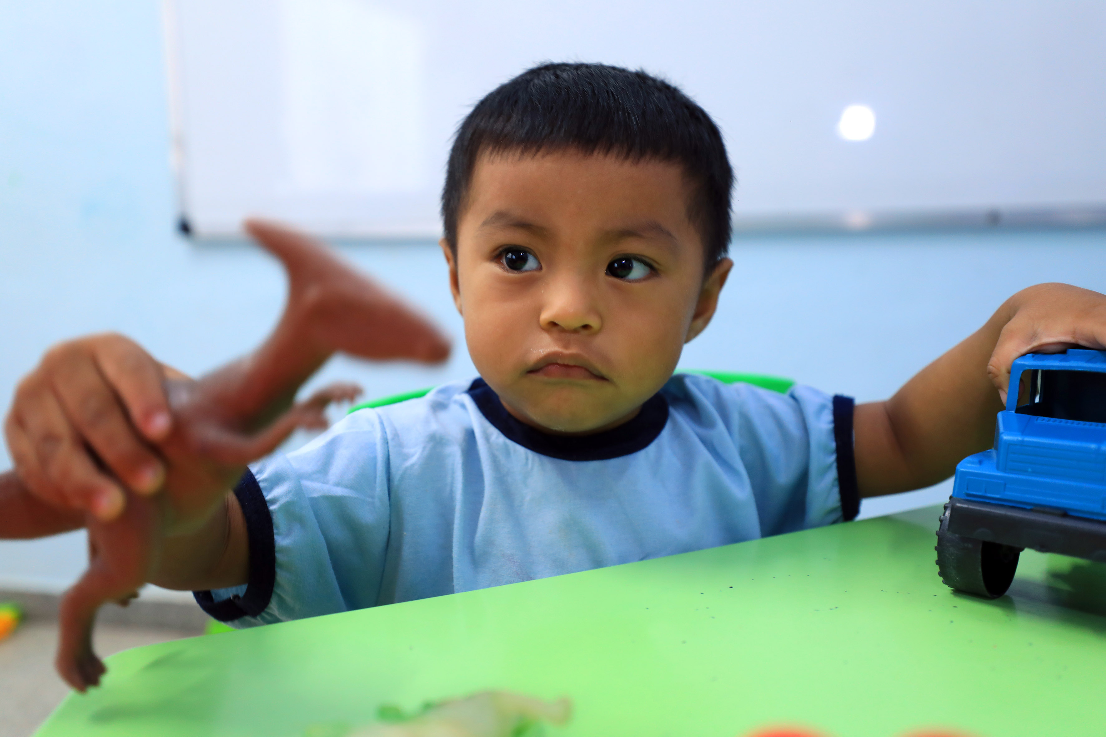 Dia de Resistência dos Povos Indígenas é celebrado com exposição em escola de educação infantil no Guamá