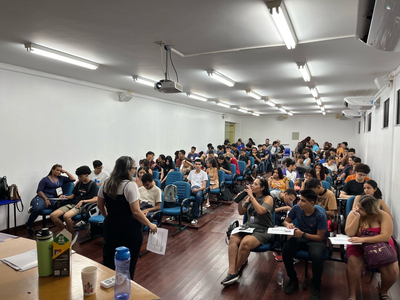 Oficina do Futuro tem primeira aula para formação de jovens programadores